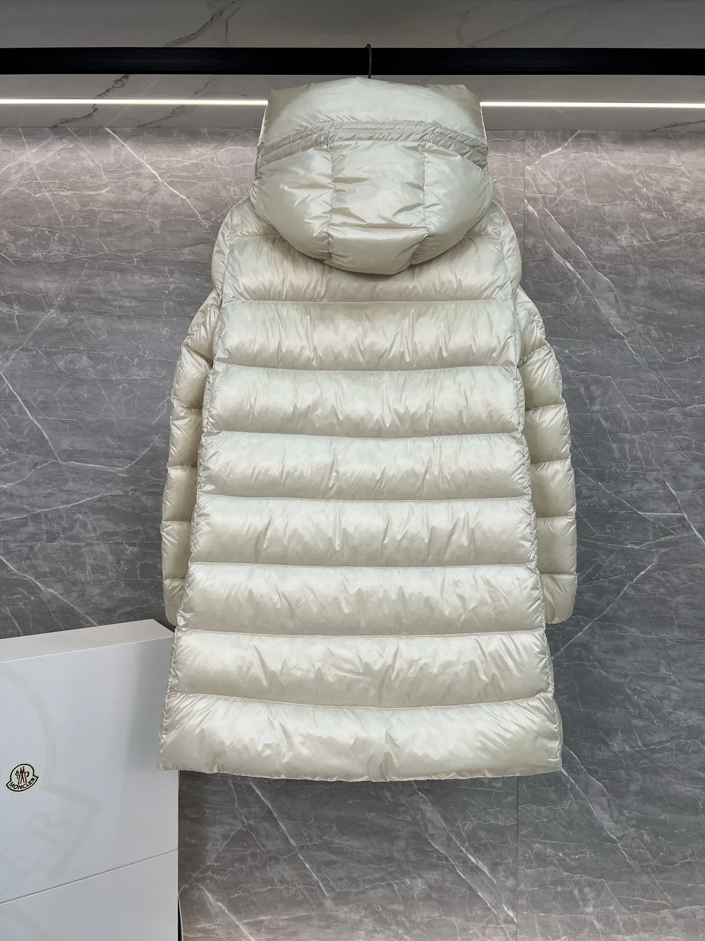Suyenne Hooded Quilted Down Jacket D60019008 — view 7