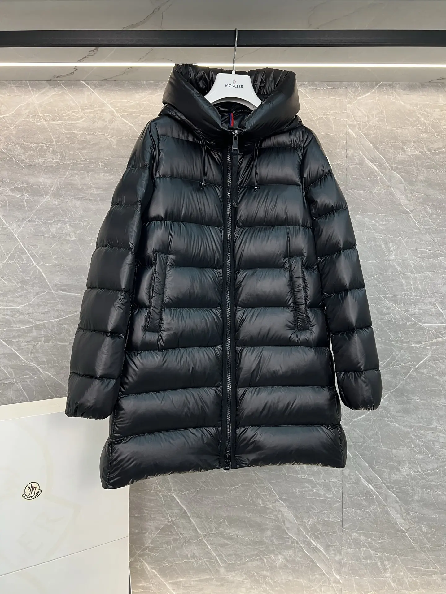 Suyenne Hooded Quilted Down Jacket D60019009 — view 4