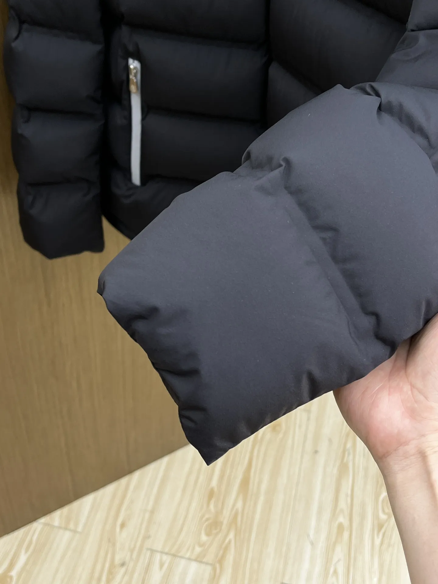 Logo-Print Quilted Down Puffer Jacket D60019091 — view 7