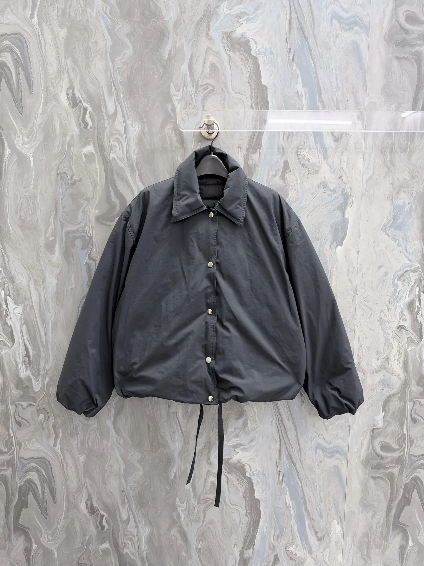 Point-Collar Down-Filled Puffer Jacket D61019207