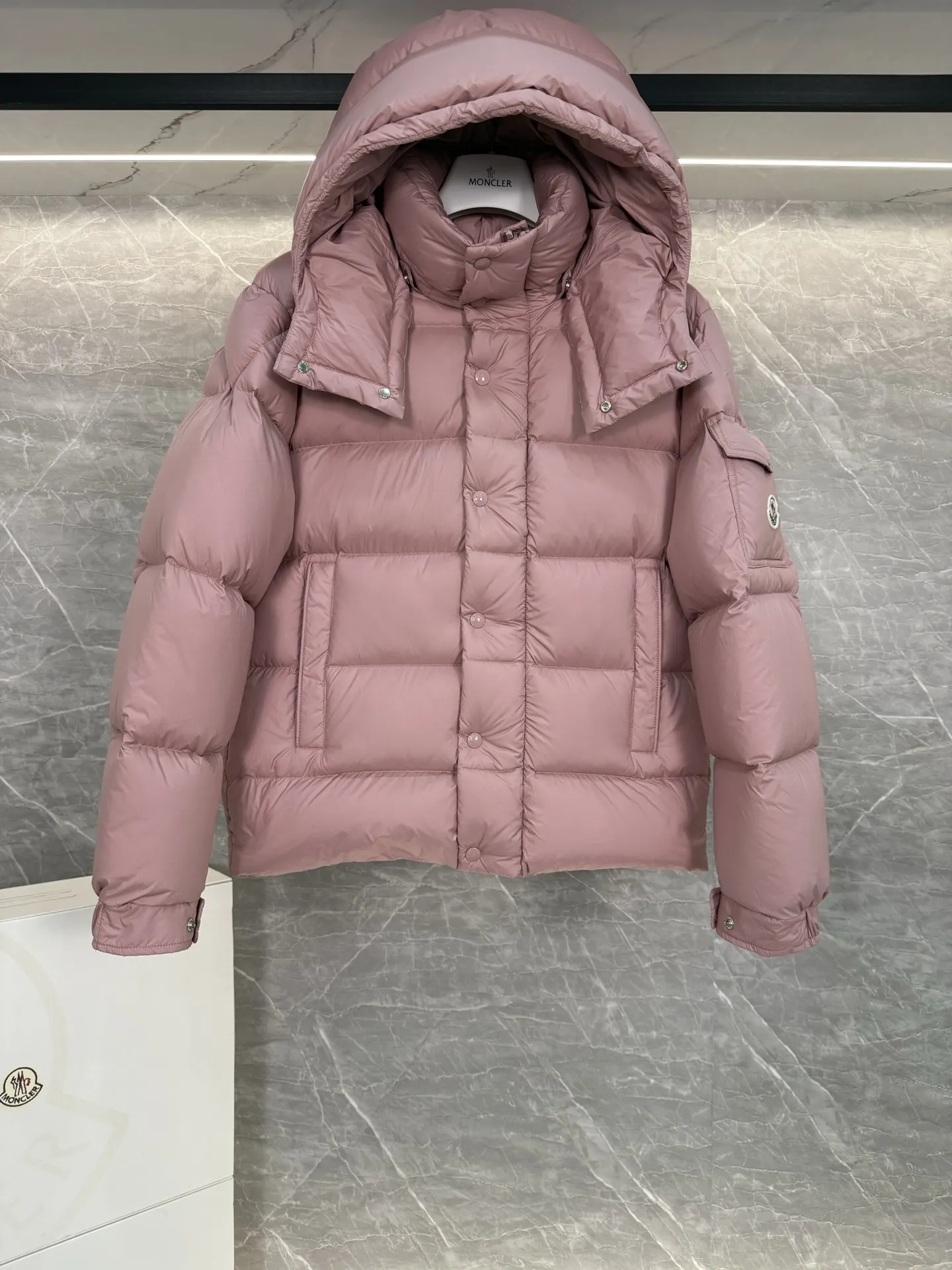 Moncler Vezere Short Down Puffer Jacket D63019010 — view 9