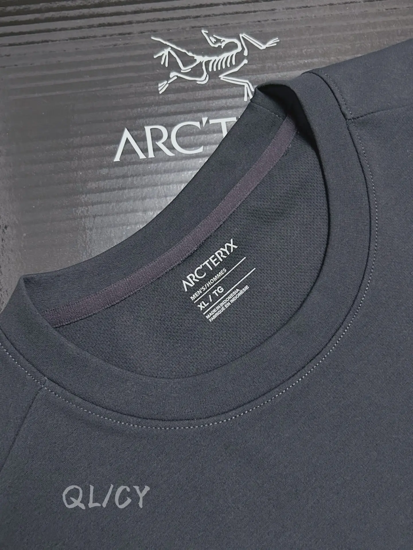 Ionia Merino Wool Long-Sleeve T-Shirt D18019678 — view 3