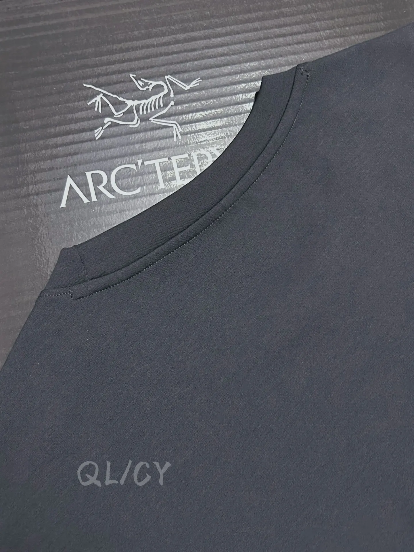 Ionia Merino Wool Long-Sleeve T-Shirt D18019678 — view 4