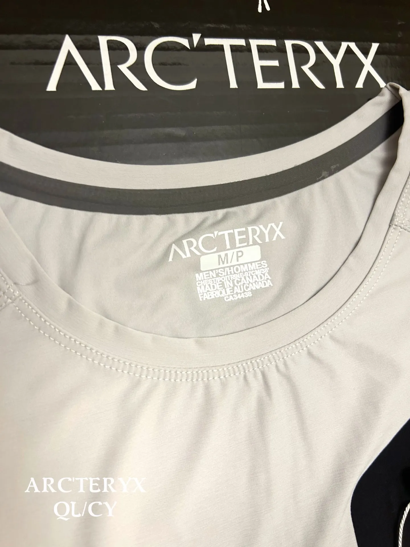 Performance Quick-Dry Zip-Pocket T-Shirt D18011073 — view 3