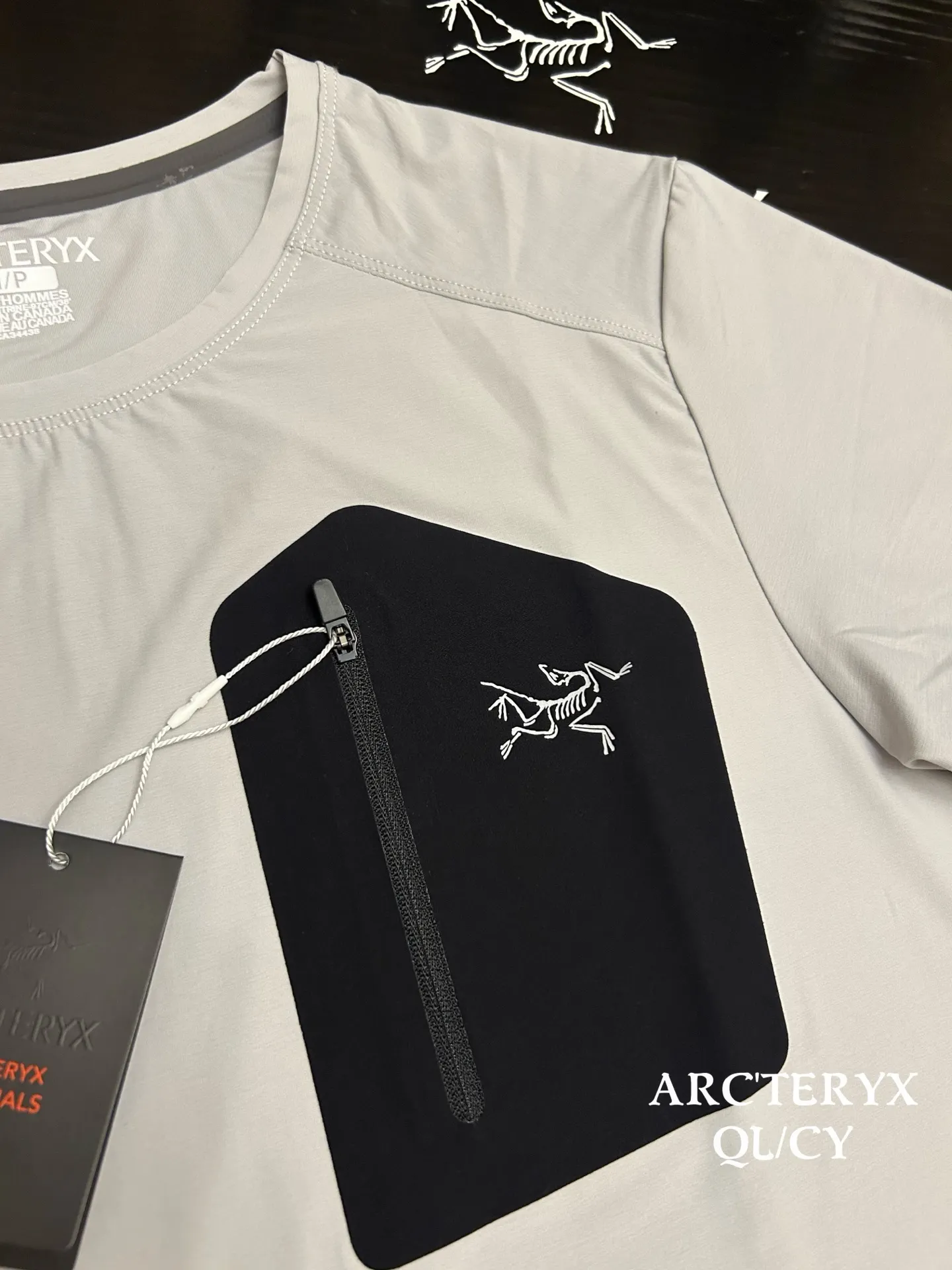 Performance Quick-Dry Zip-Pocket T-Shirt D18011073 — view 4