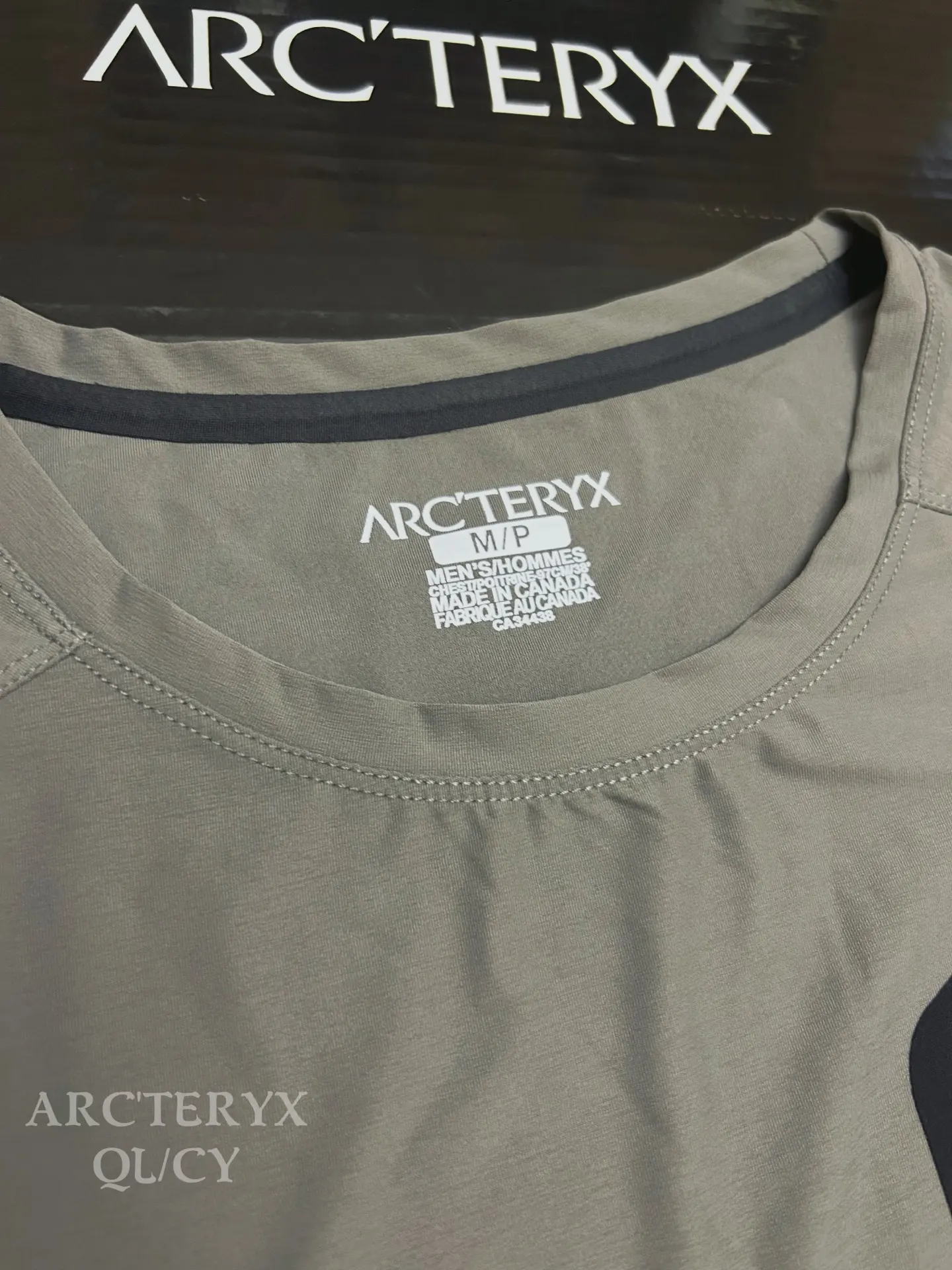 Zip-Pocket Performance Tech T-Shirt D18011077 — view 3