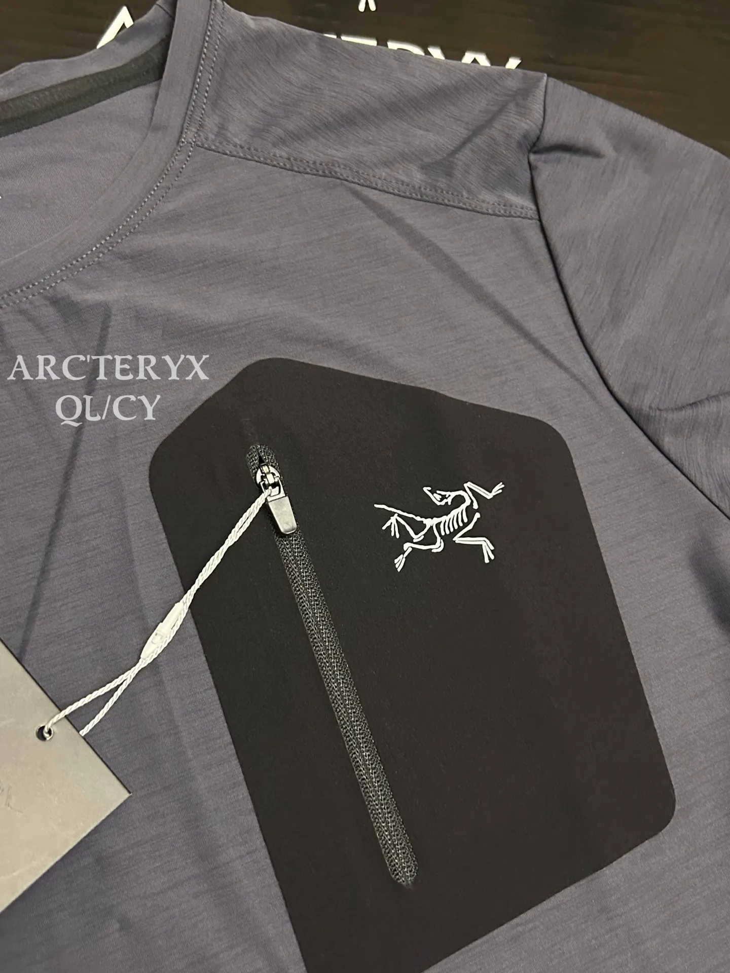 Quick-Dry Performance T-Shirt with Bonded Pocket D18011076 — view 5