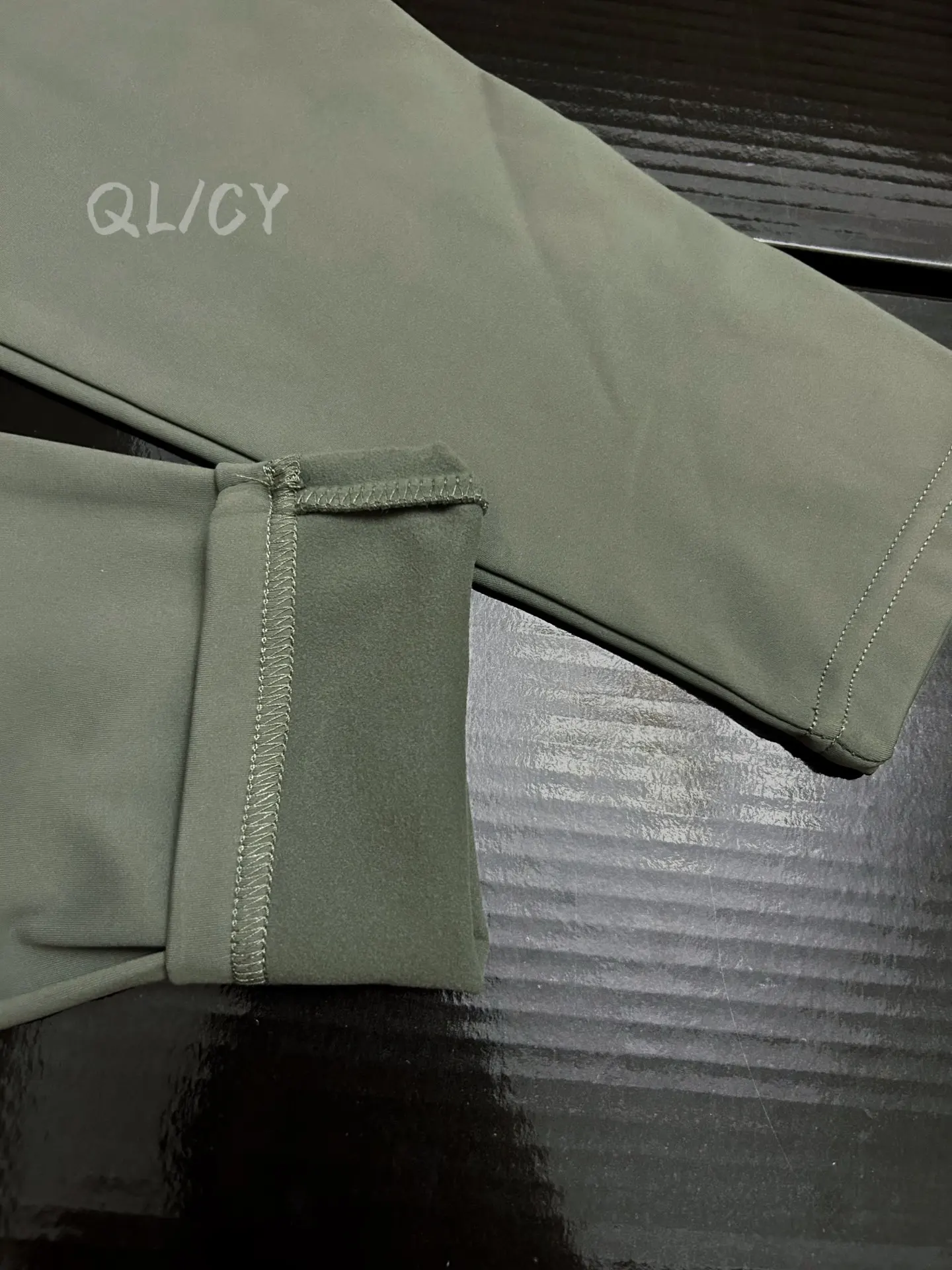 Delta Zip-Neck Fleece Sweatshirt D18019681 — view 8