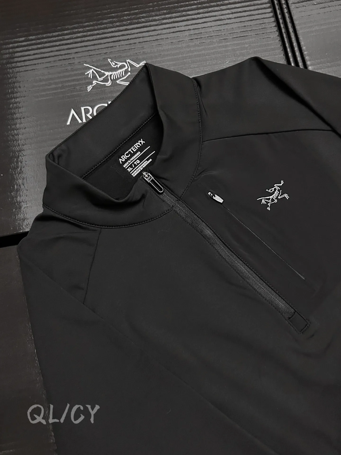 Delta Zip-Neck Fleece Sweatshirt D18019683 — view 3
