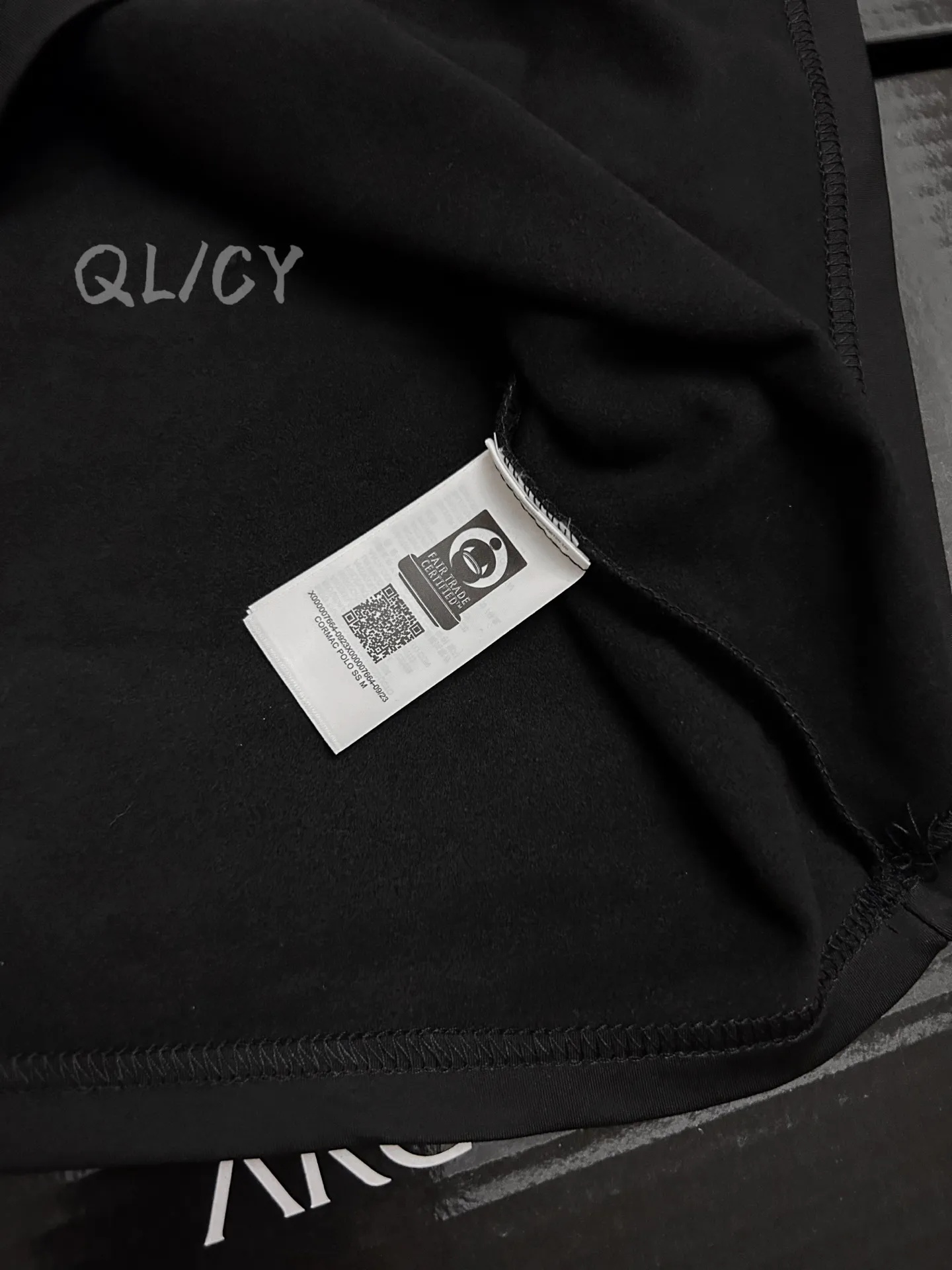 Delta Zip-Neck Fleece Sweatshirt D18019683 — view 6