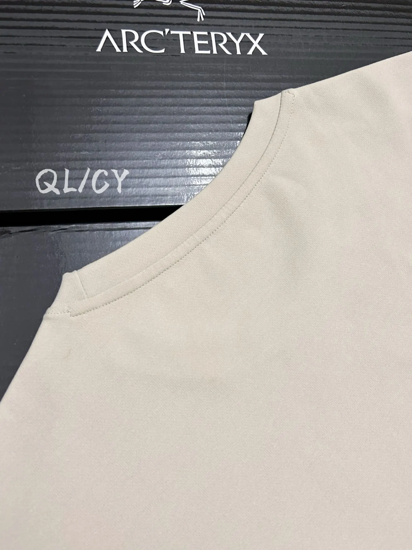 Ionia Merino Wool Blend Long-Sleeve T-Shirt D18019680 — view 9