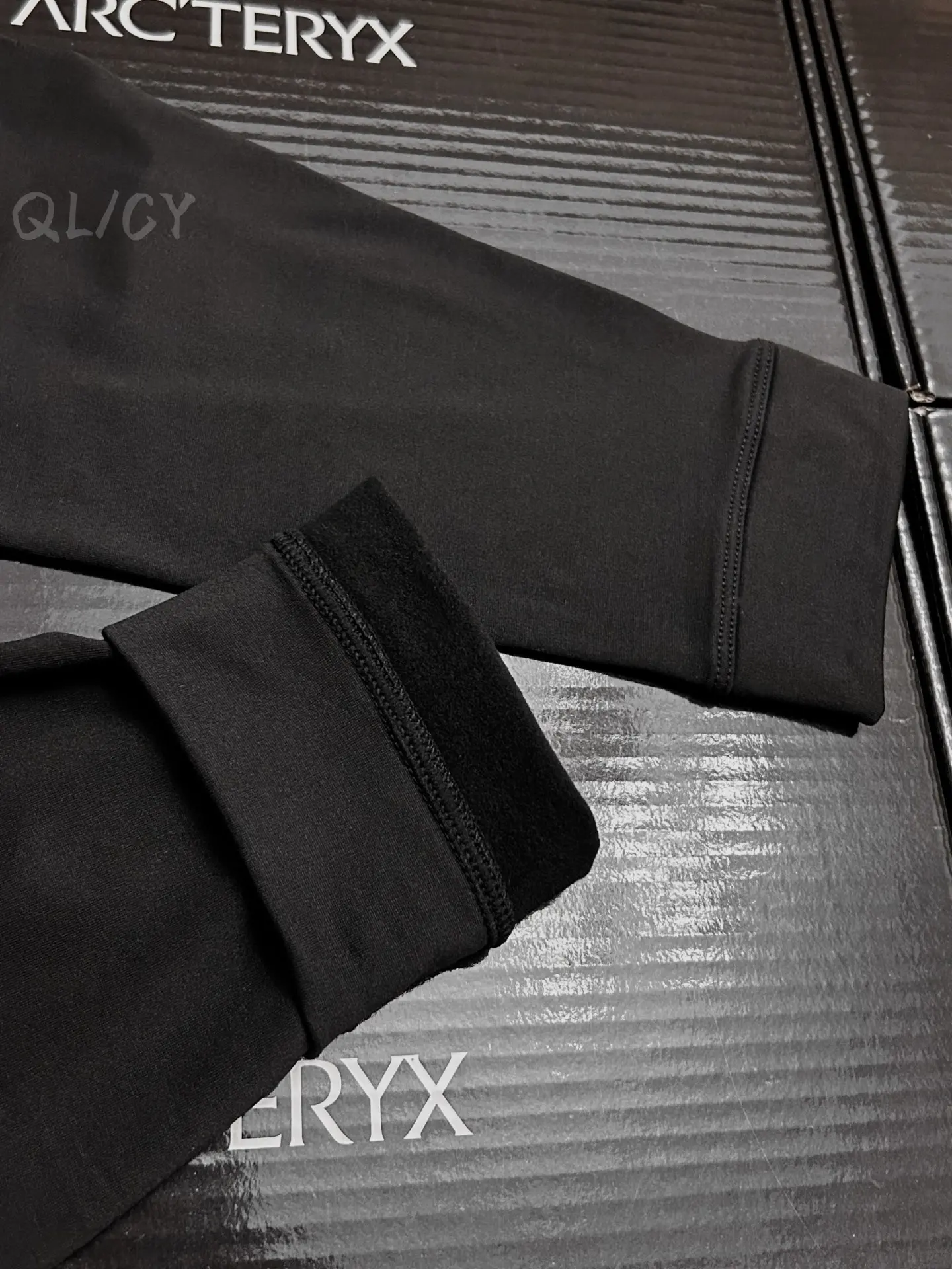 Rho LT Crew-Neck Fleece Base Layer D19019676 — view 5