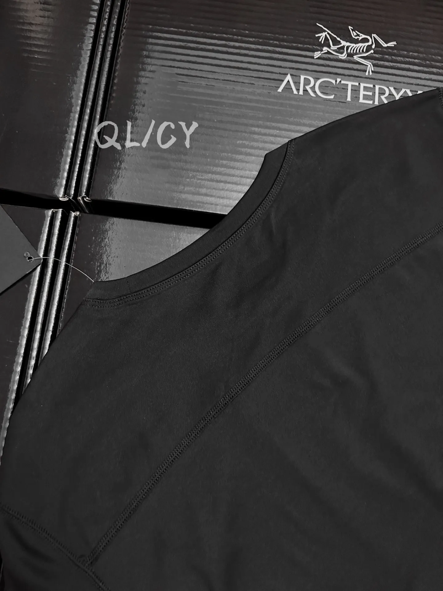 Rho LT Crew-Neck Fleece Base Layer D19019676 — view 9