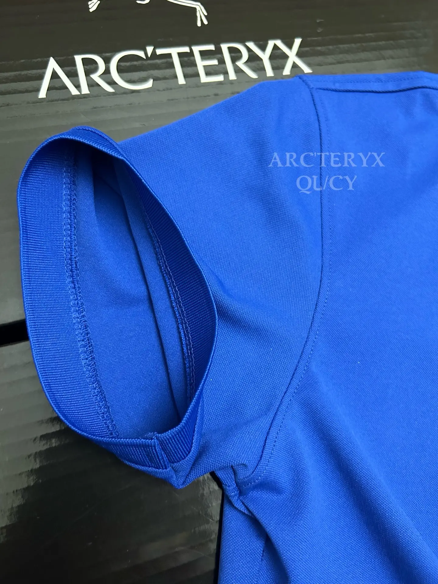 Logo-Embroidered Technical Piqué Polo Shirt D19011064 — view 5