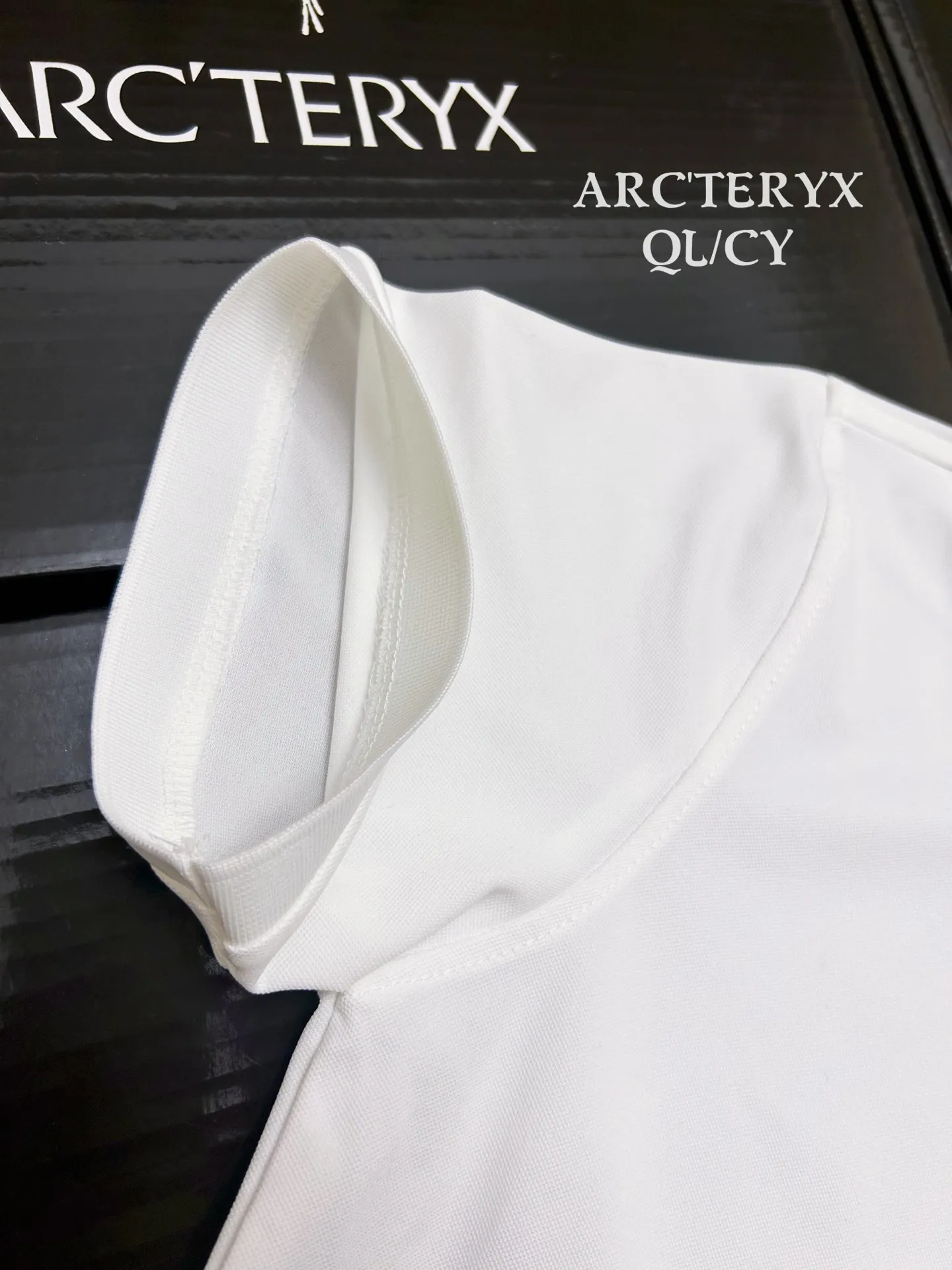 Embroidered Logo Technical Polo Shirt D19011119 — view 6