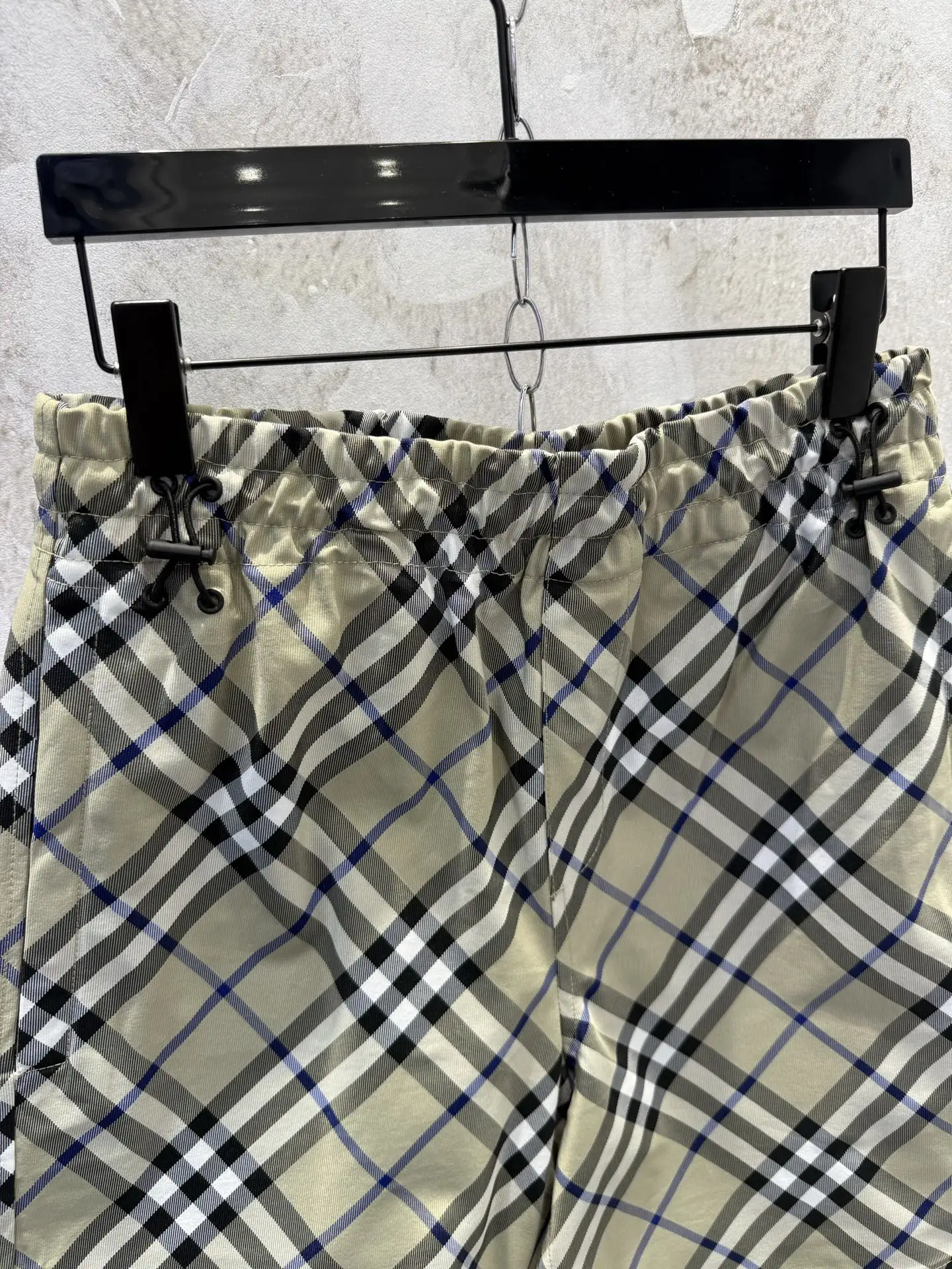 Check Yarn-Dyed Drawstring Shorts D19512962 — view 3