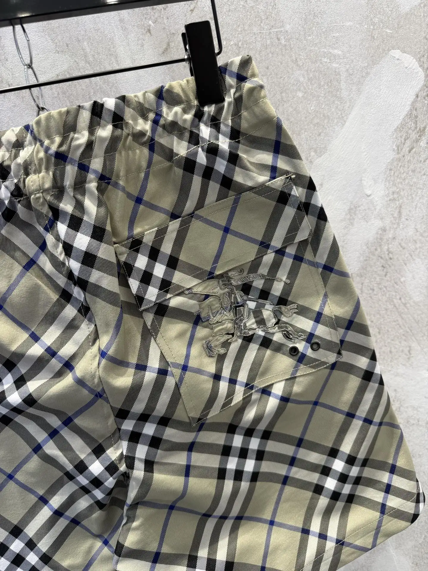 Check Yarn-Dyed Drawstring Shorts D19512962 — view 7