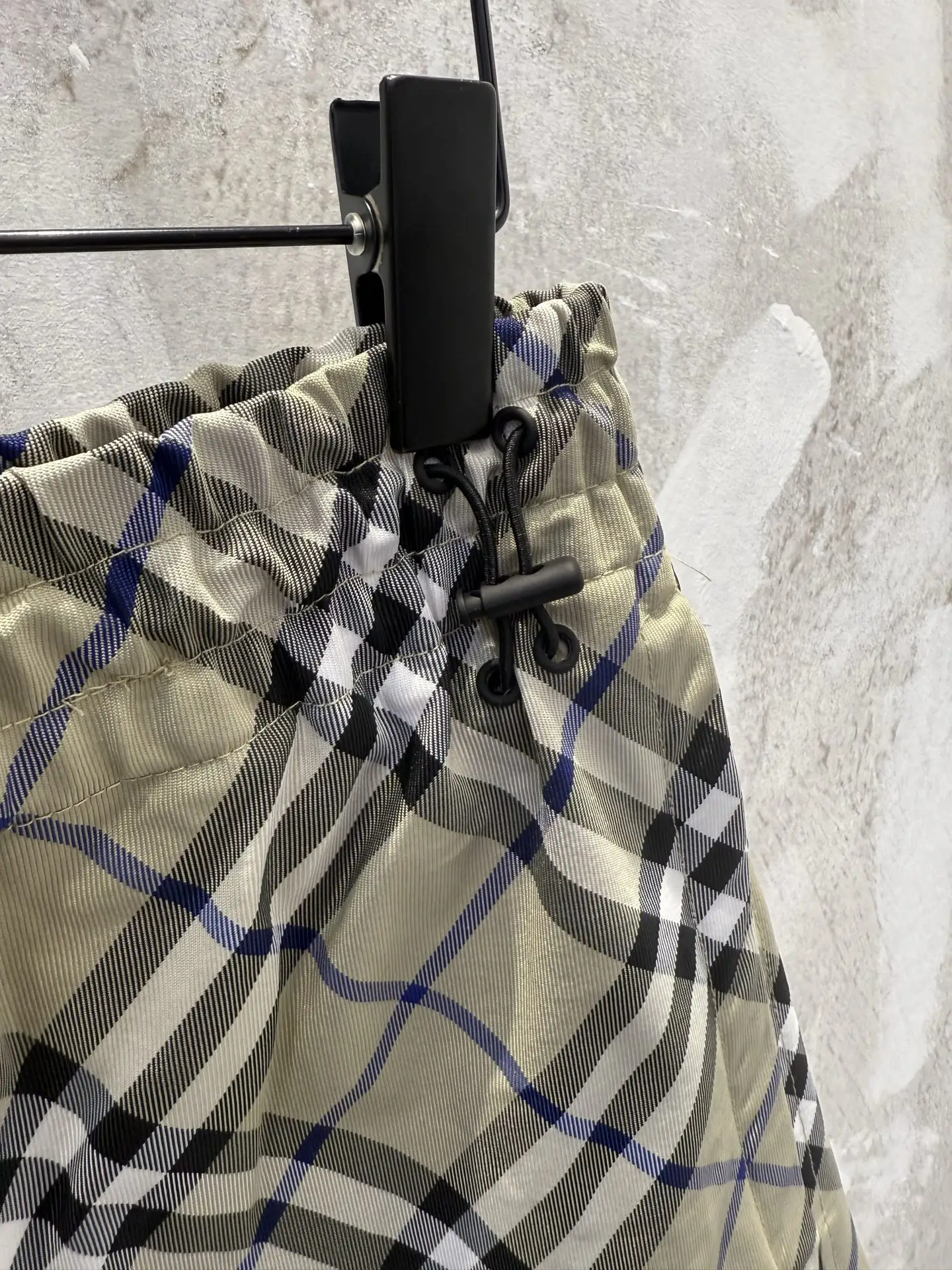 Check Yarn-Dyed Drawstring Shorts D19512962 — view 11