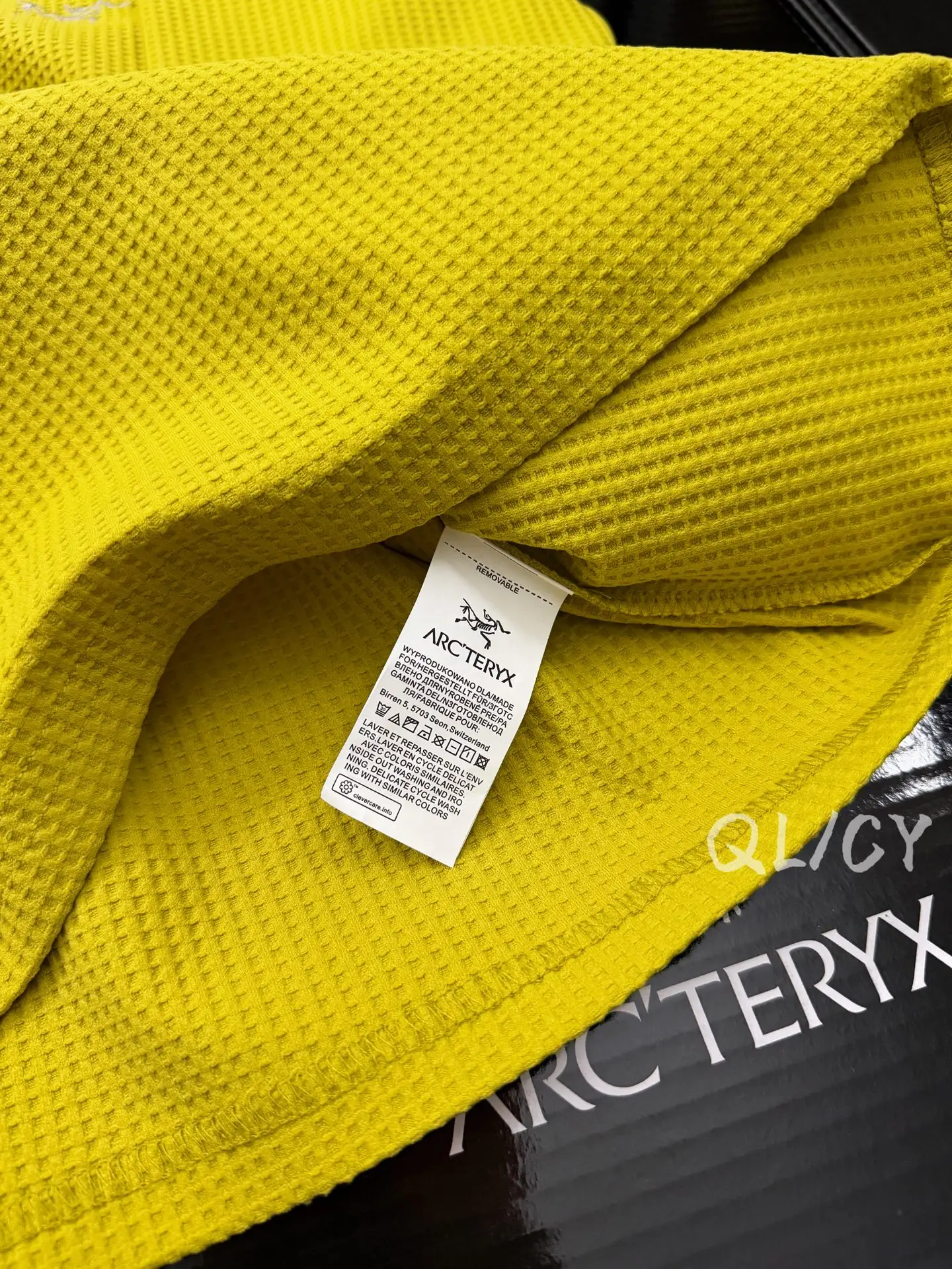 Arc'teryx Waffle Knit Long-Sleeve T-Shirt D21019549 — view 9