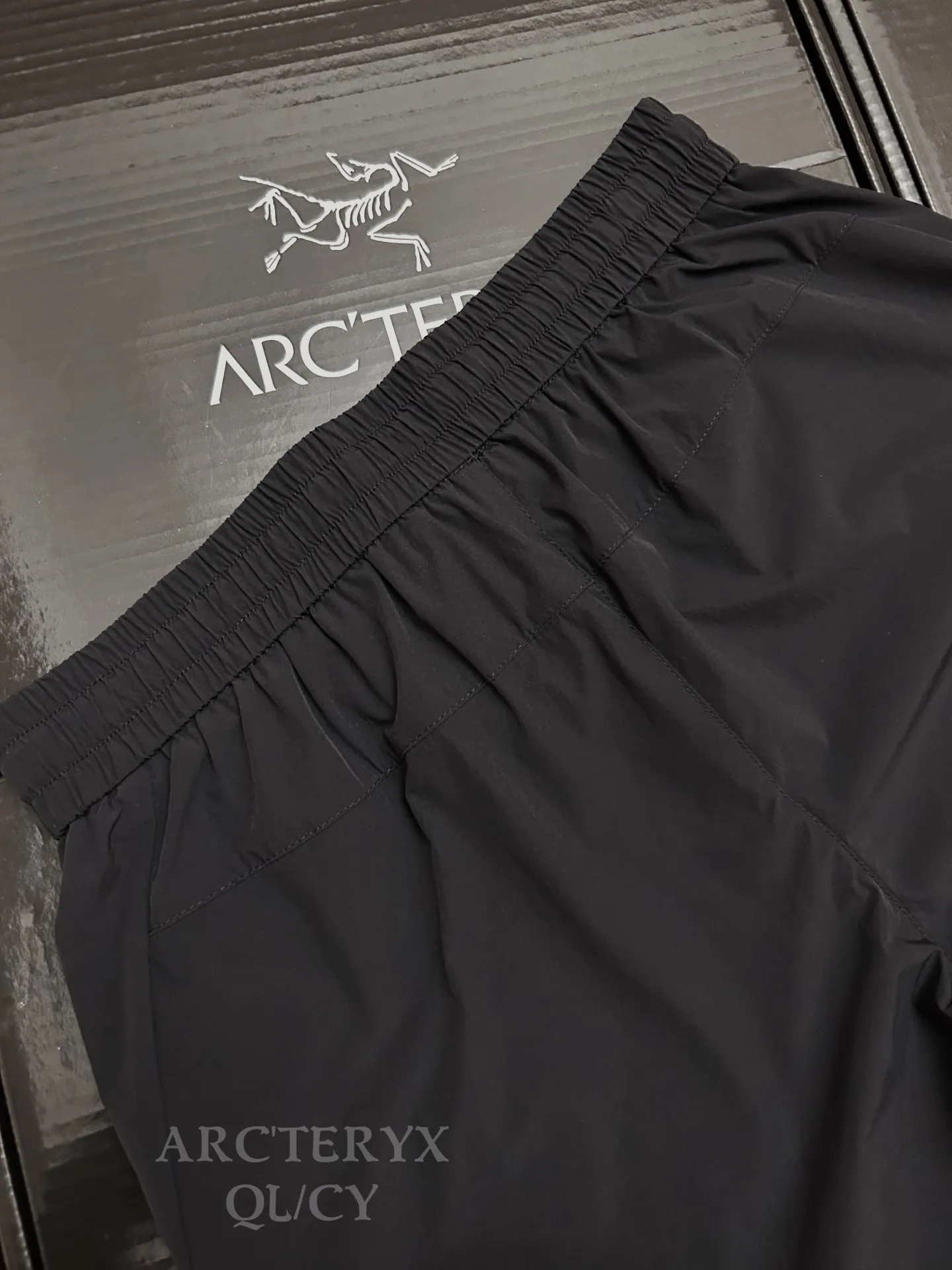 Lightweight Technical Softshell Shorts D23011110 — view 3