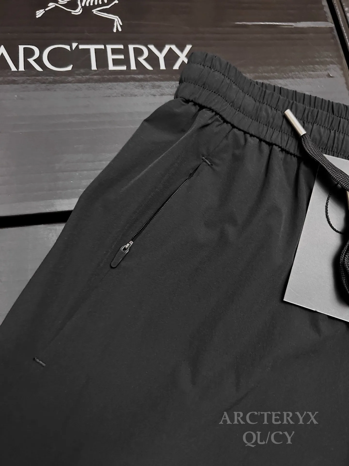 Lightweight Technical Softshell Shorts D23011110 — view 4