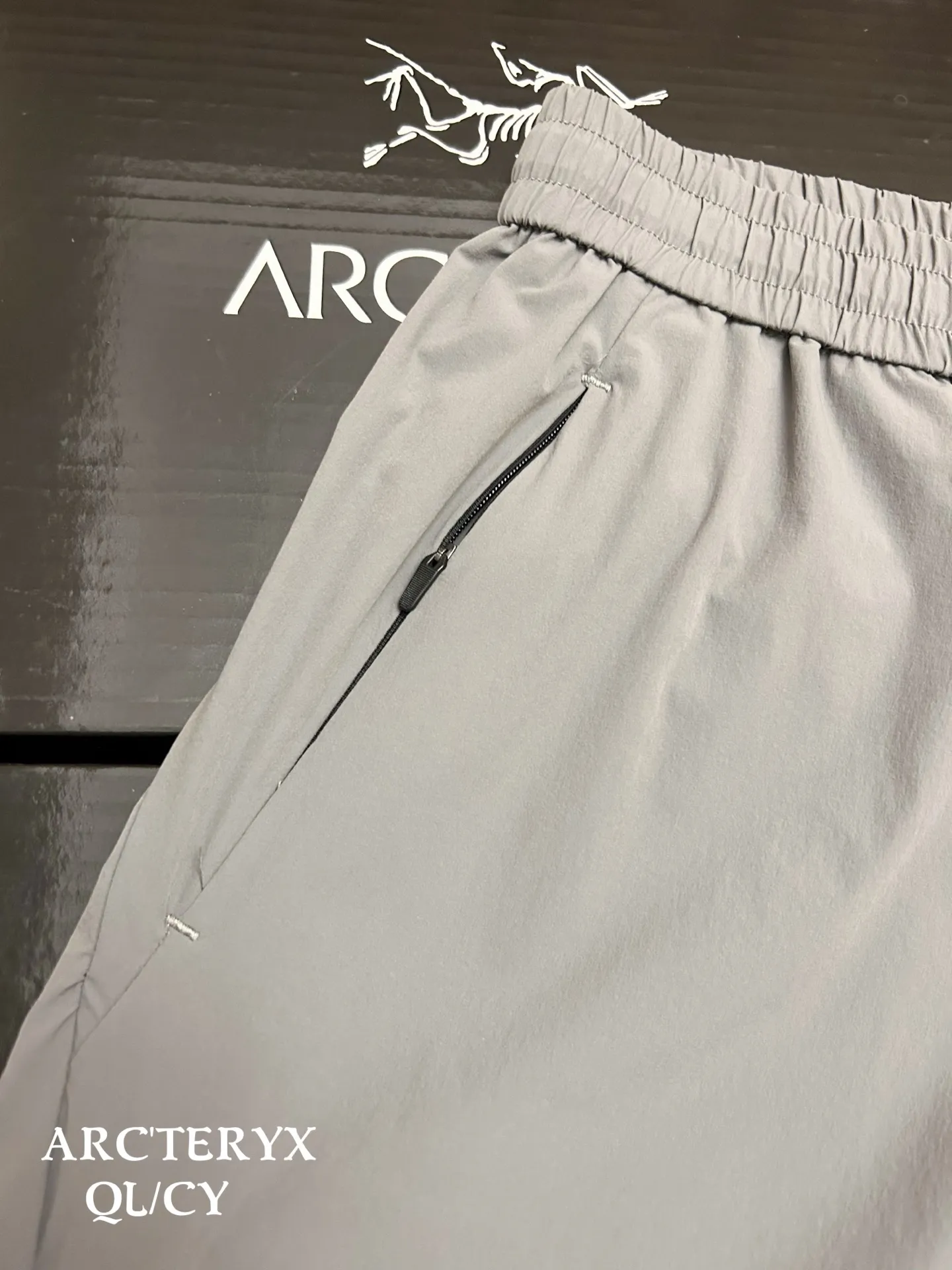 Lightweight Technical Stretch Softshell Shorts D23011109 — view 5