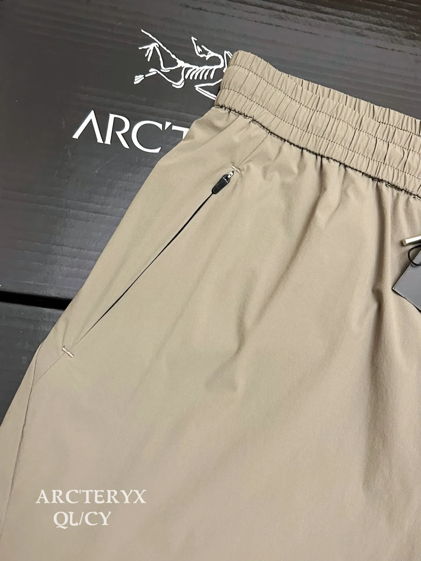 Lightweight Technical Softshell Shorts D23011108 — view 4