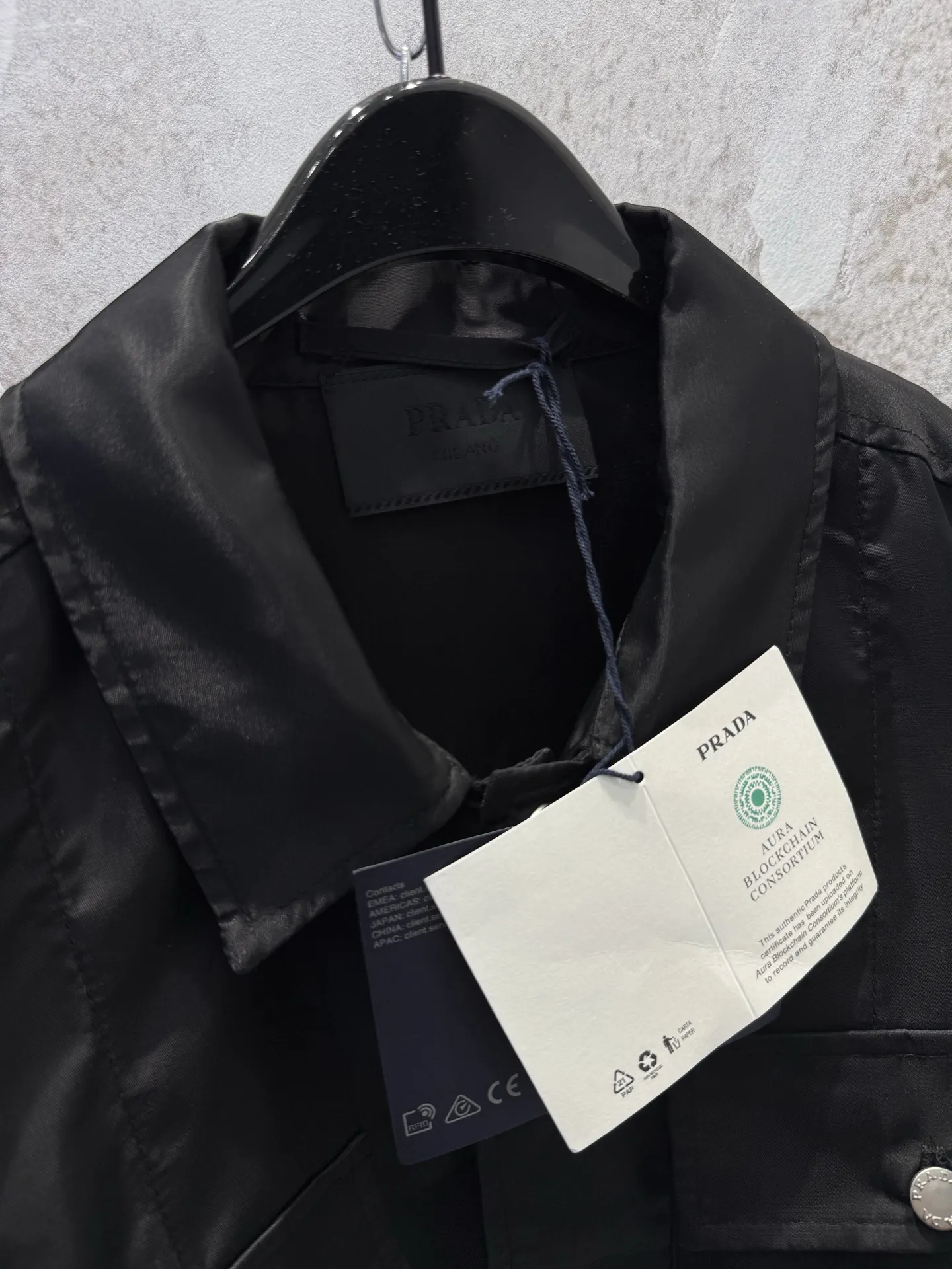 Logo-Plaque Re-Nylon Utility Overshirt D23512950 — view 8