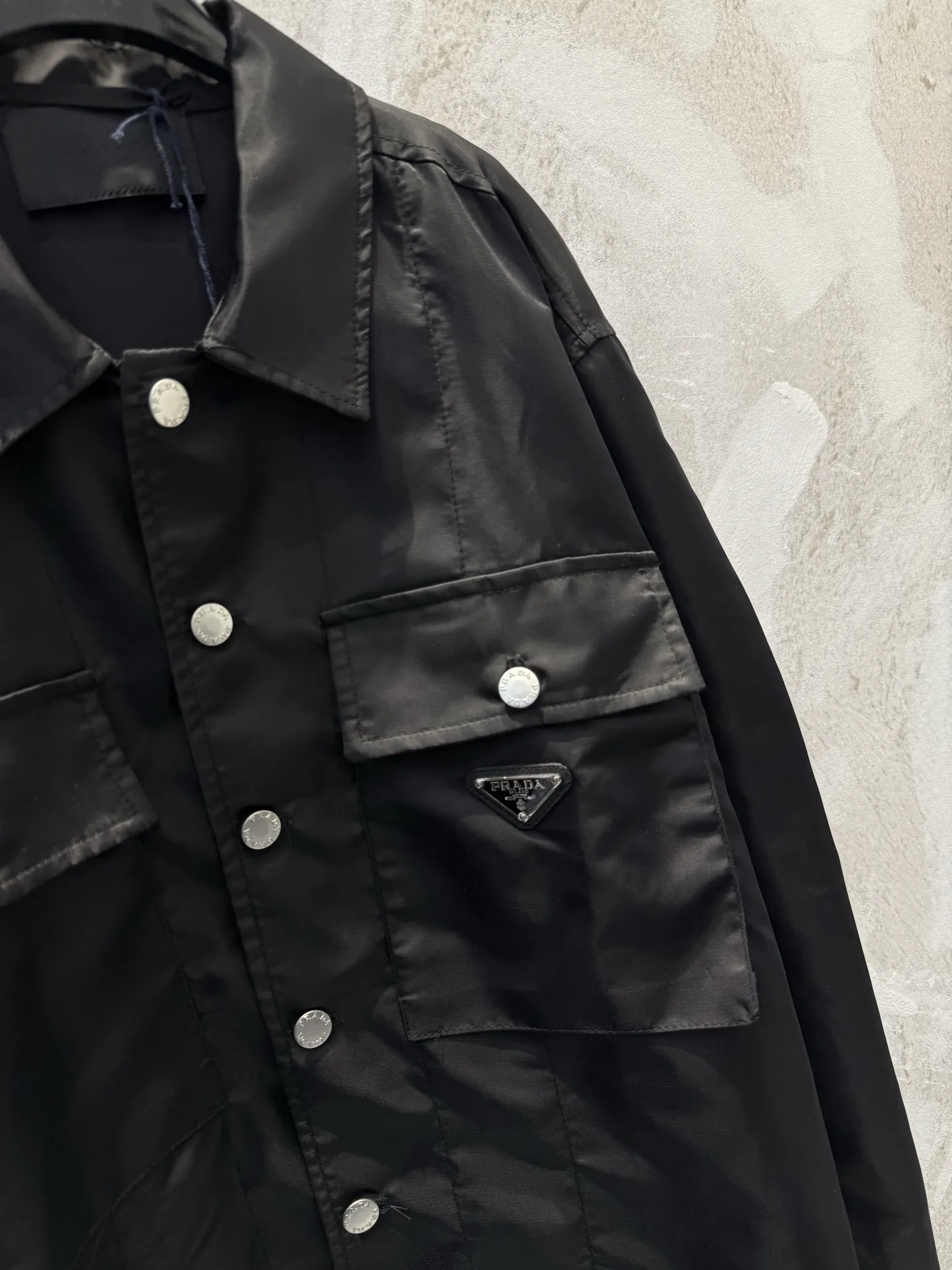 Logo-Plaque Re-Nylon Utility Overshirt D23512950 — view 11