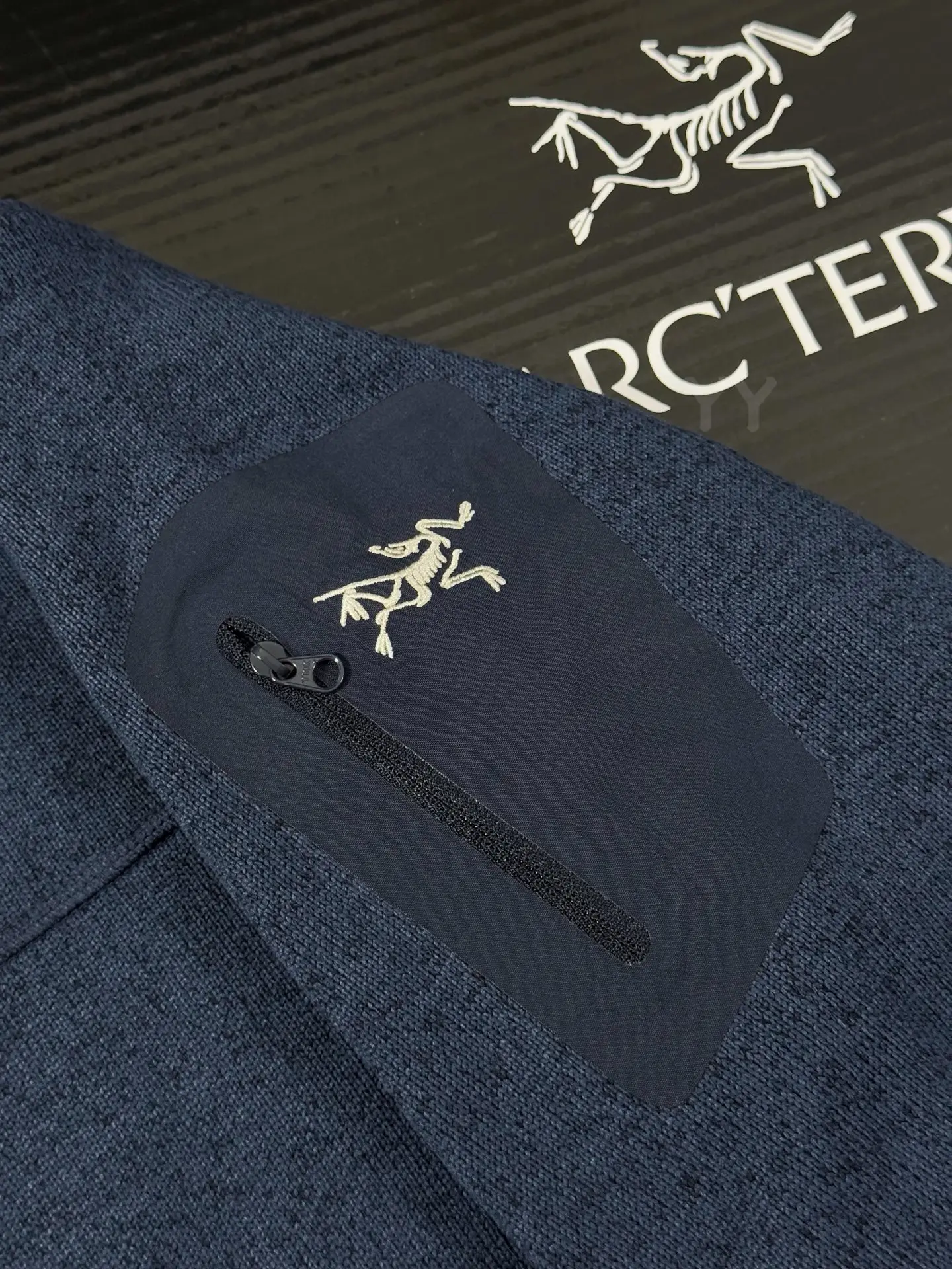 Covert Wool-Blend Fleece Hooded Jacket D26019355 — view 3