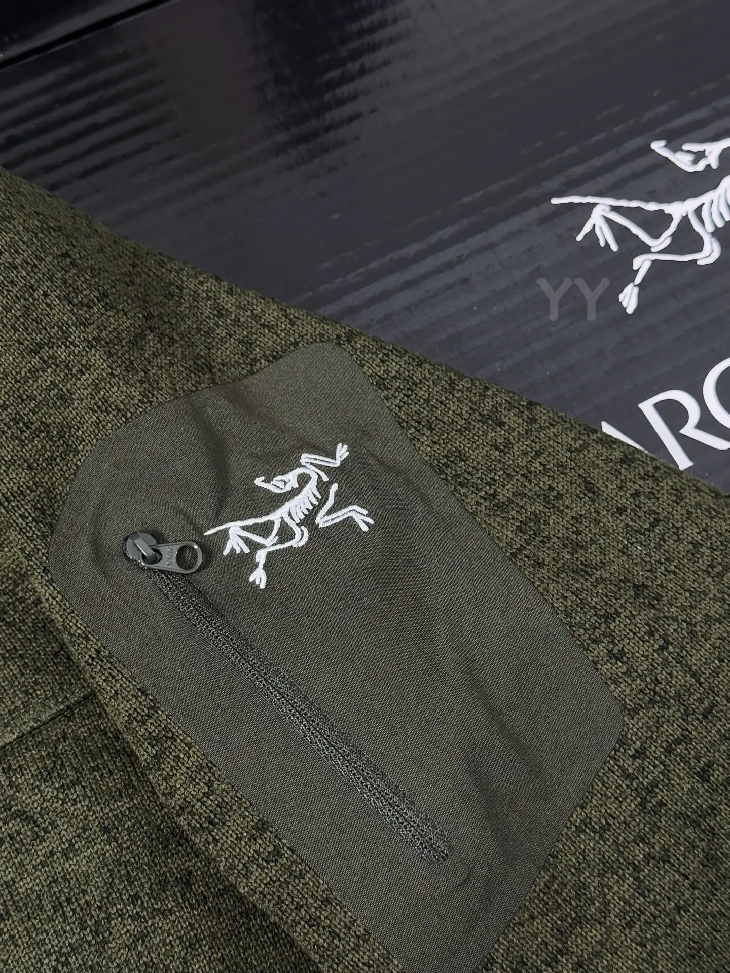 Covert Wool-Blend Fleece Hooded Jacket D26019356 — view 2