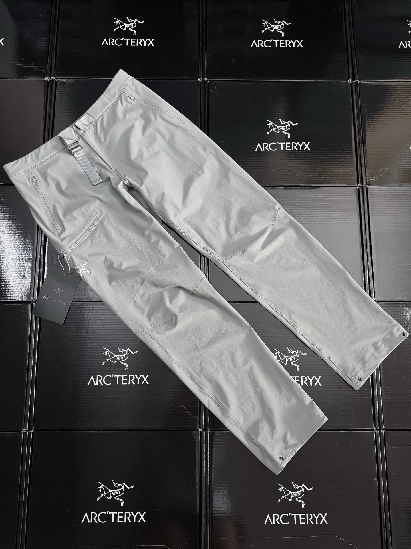 Gamma Quick Dry Straight-Leg Trousers D26019475 — view 2