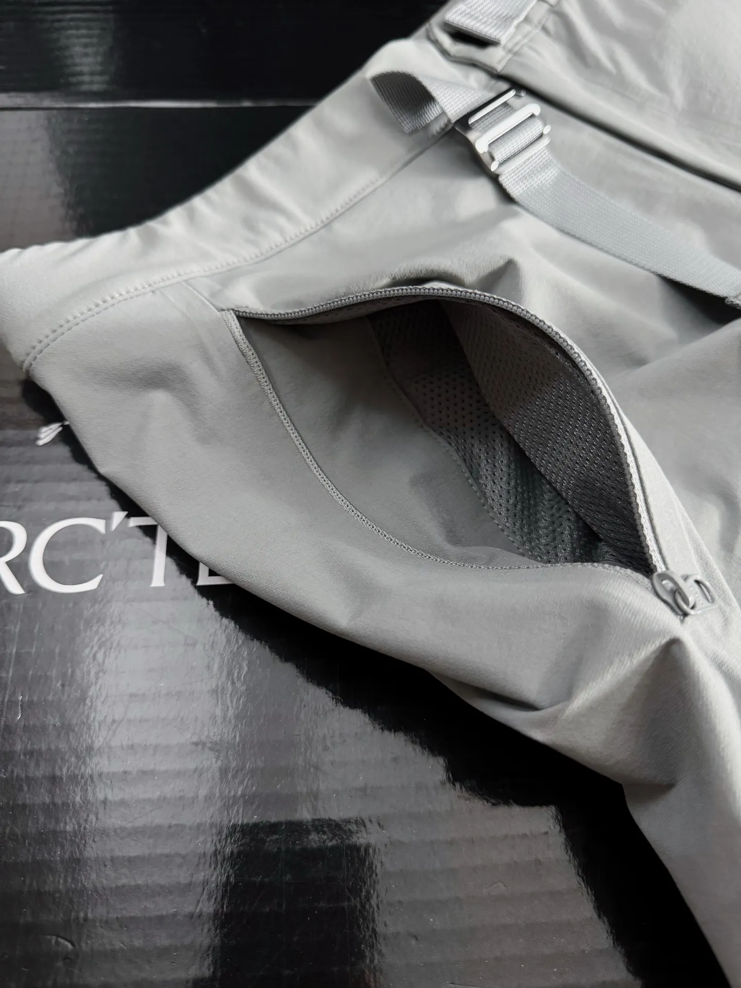 Gamma Quick Dry Straight-Leg Trousers D26019475 — view 5