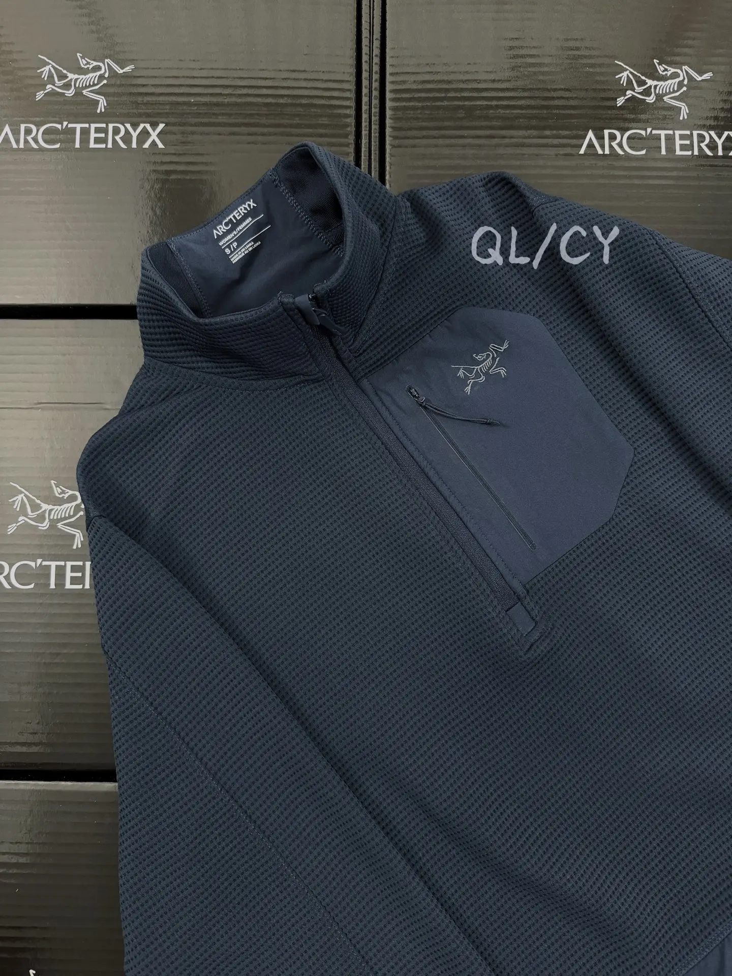 Olera Waffle-Knit Quarter-Zip Sweatshirt D27019649 — view 4