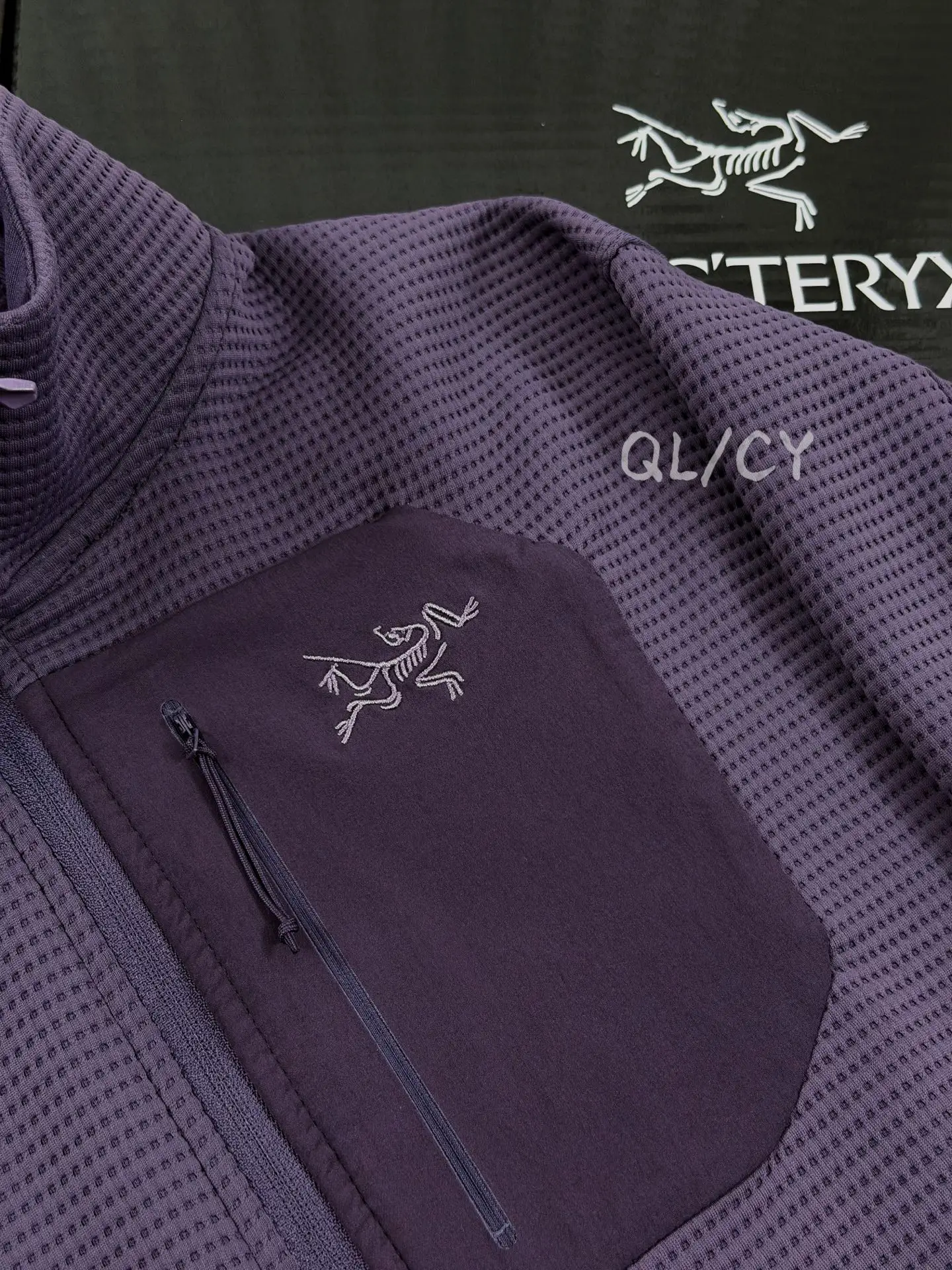Olera Waffle-Knit Quarter-Zip Sweatshirt D27019650 — view 3