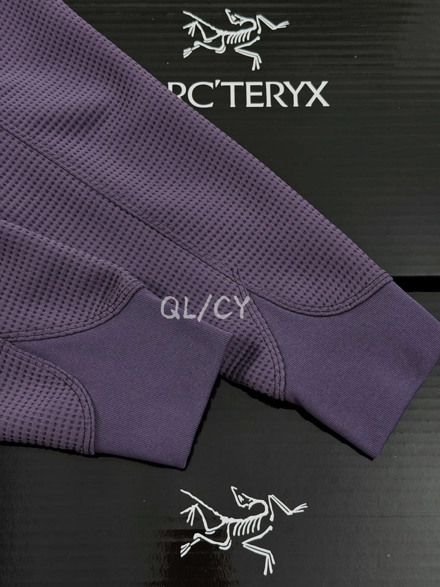 Olera Waffle-Knit Quarter-Zip Sweatshirt D27019650 — view 7