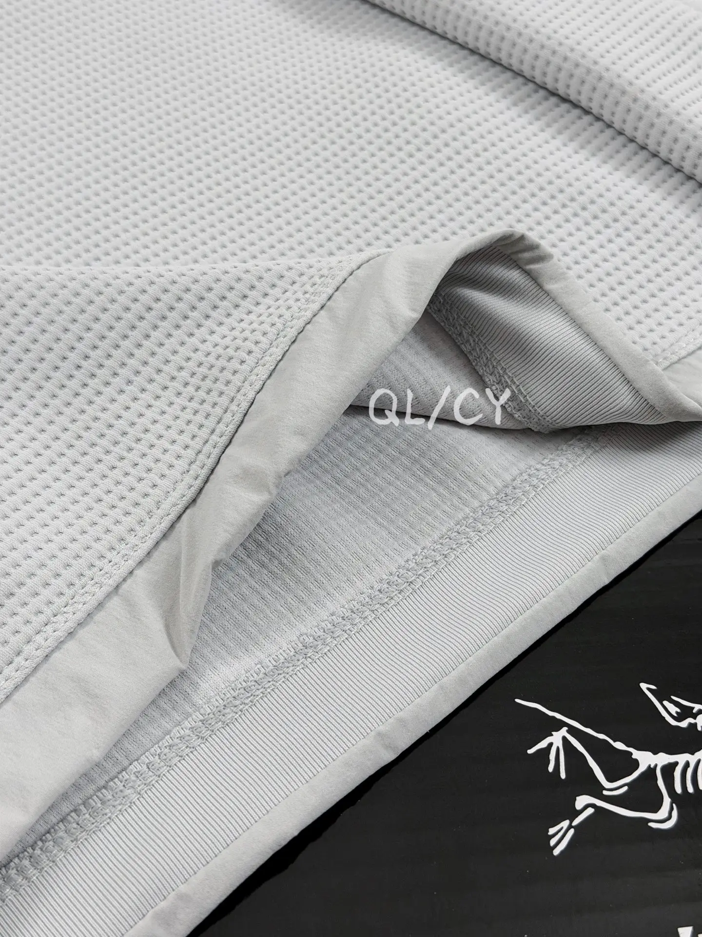 Olera Crew Waffle-Knit Fleece Pullover D27019652 — view 7