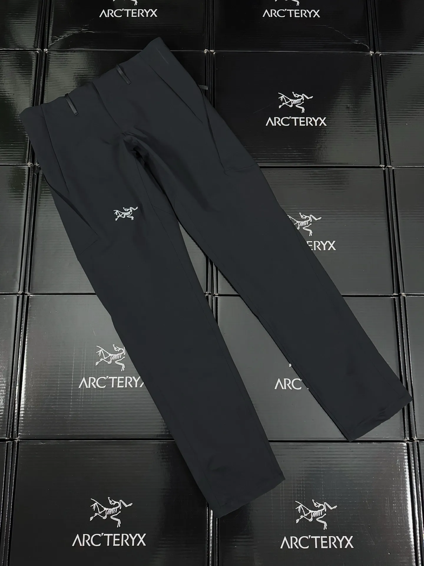 Veilance Align MX Windproof Softshell Trousers D28019479 — view 2