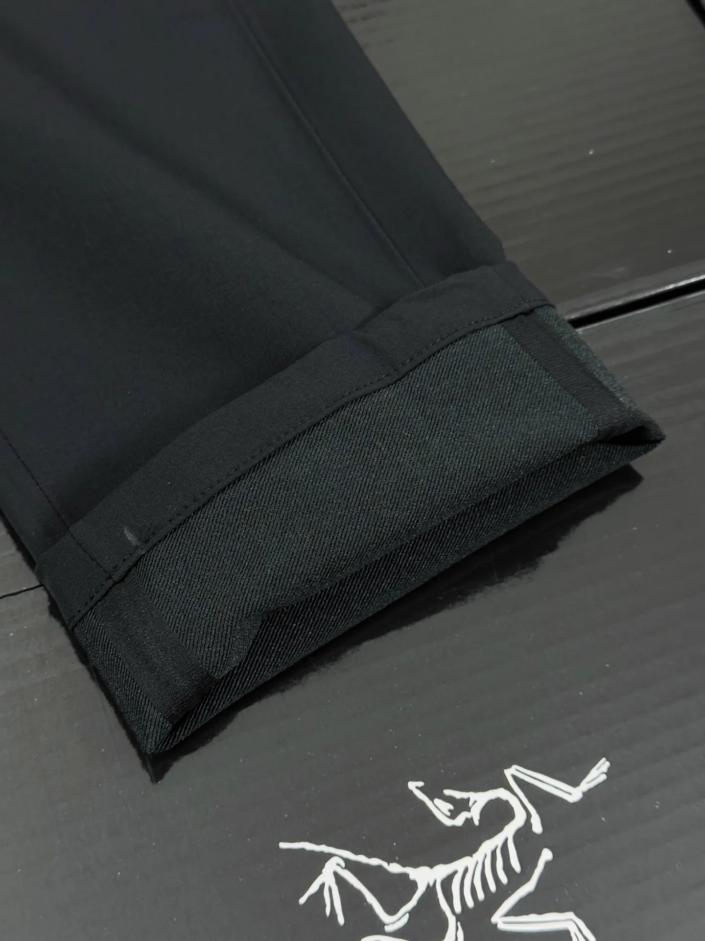 Veilance Align MX Windproof Softshell Trousers D28019479 — view 3