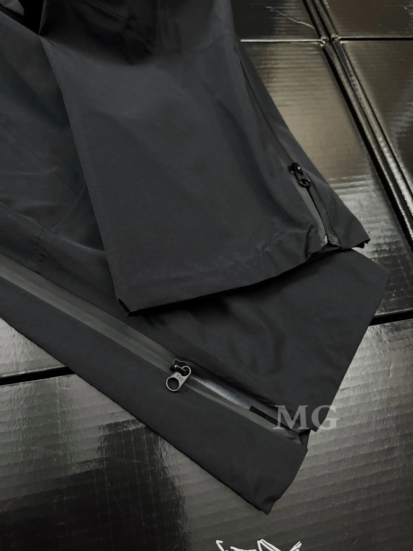 Beta GORE-TEX Shell Trousers D28019473 — view 4