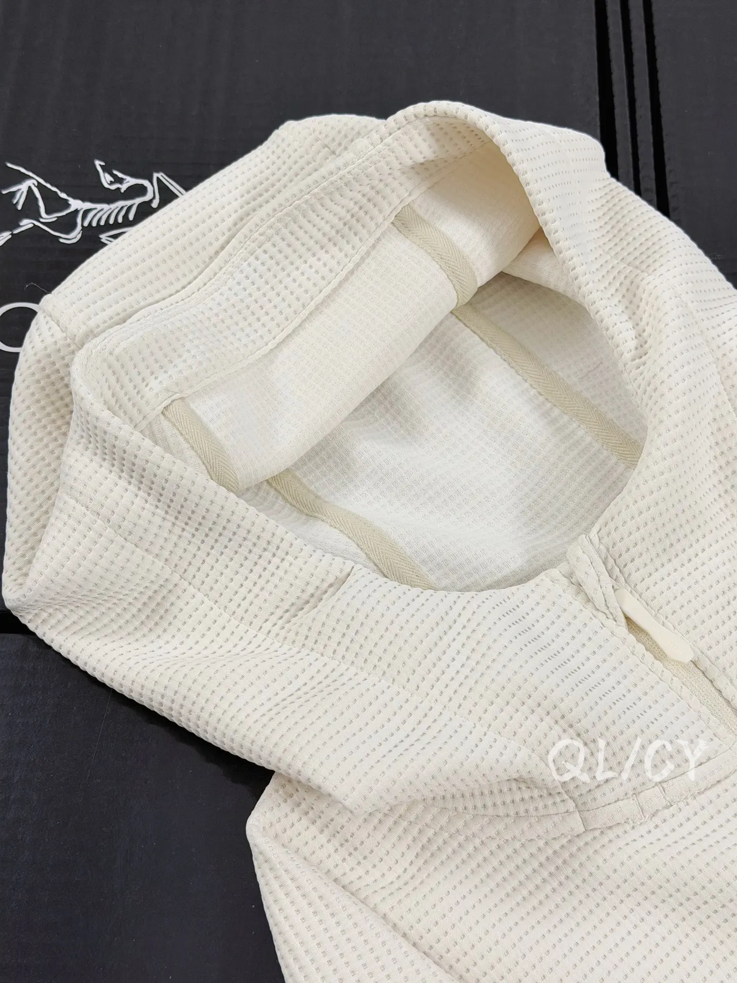 Olera Waffle-Knit Hooded Jacket D28019592 — view 9