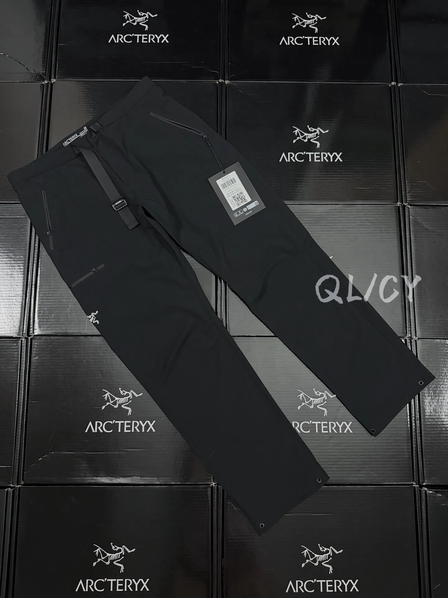 Gamma Lightweight Softshell Trousers D28019539 — view 2