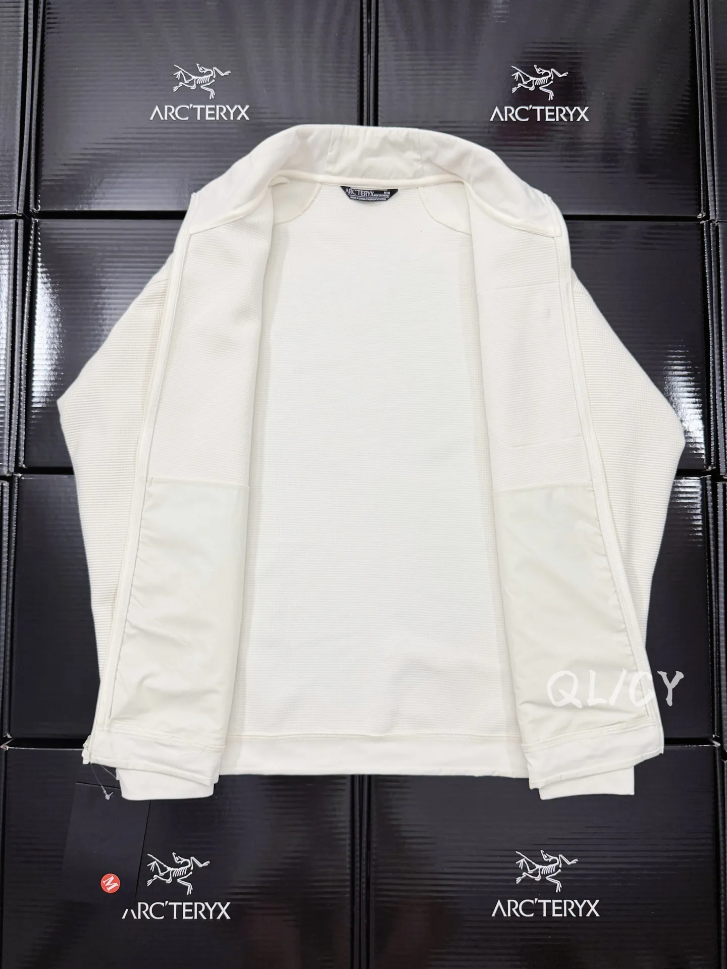 Waffle-Knit Zip-Up Performance Jacket D28019555 — view 4