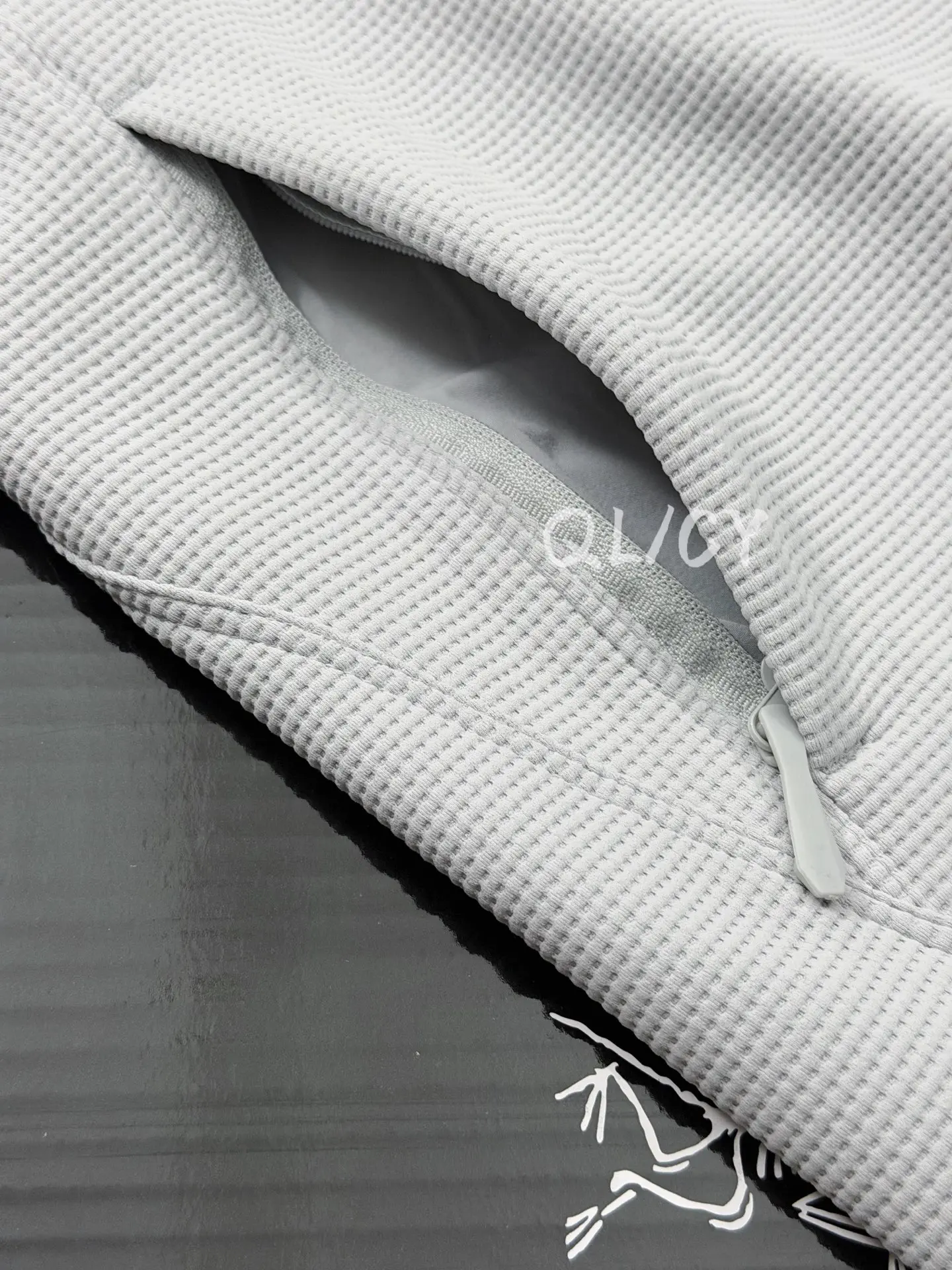 Waffle-Knit Zip-Up Outdoor Jacket D28019554 — view 5