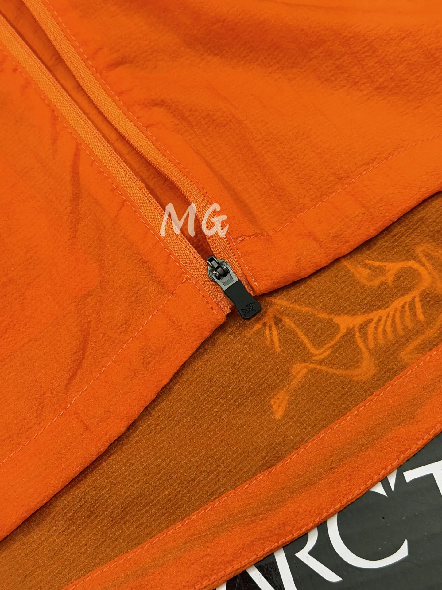 Incendo Airshell Hooded Windshell Jacket D30011069 — view 5