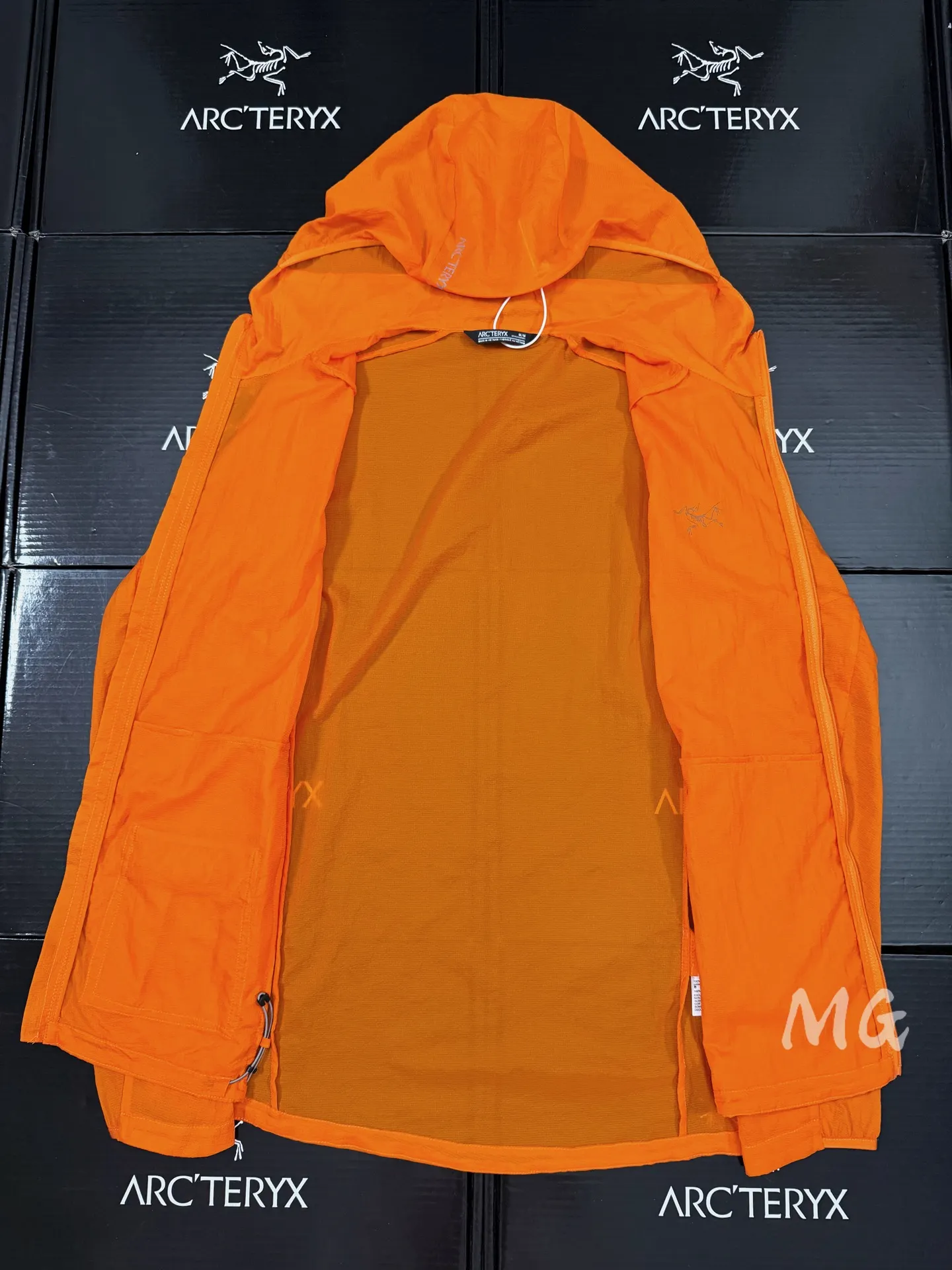 Incendo Airshell Hooded Windshell Jacket D30011069 — view 6