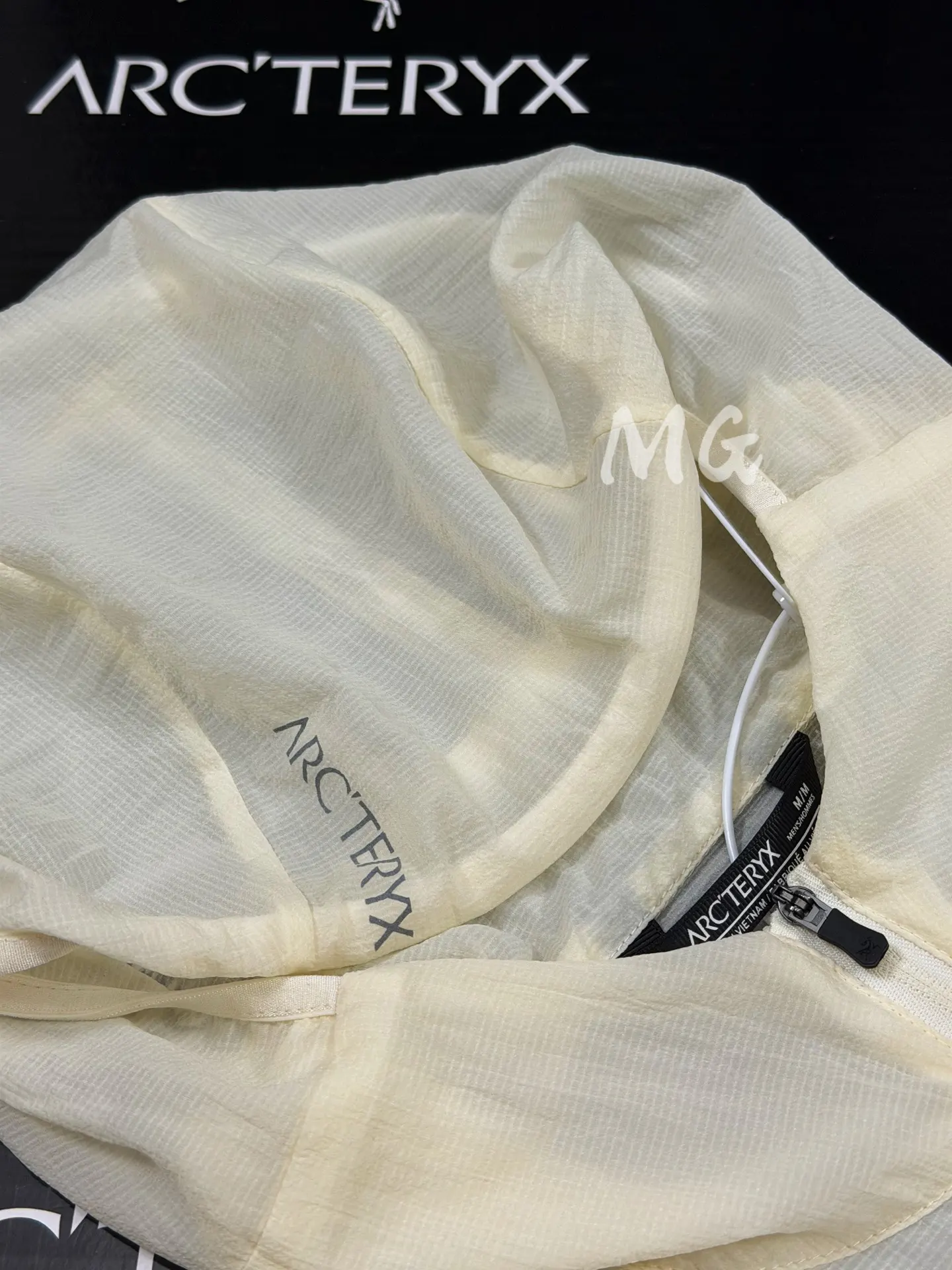 Incendo Airshell Hooded Windshell Jacket D30011071 — view 3