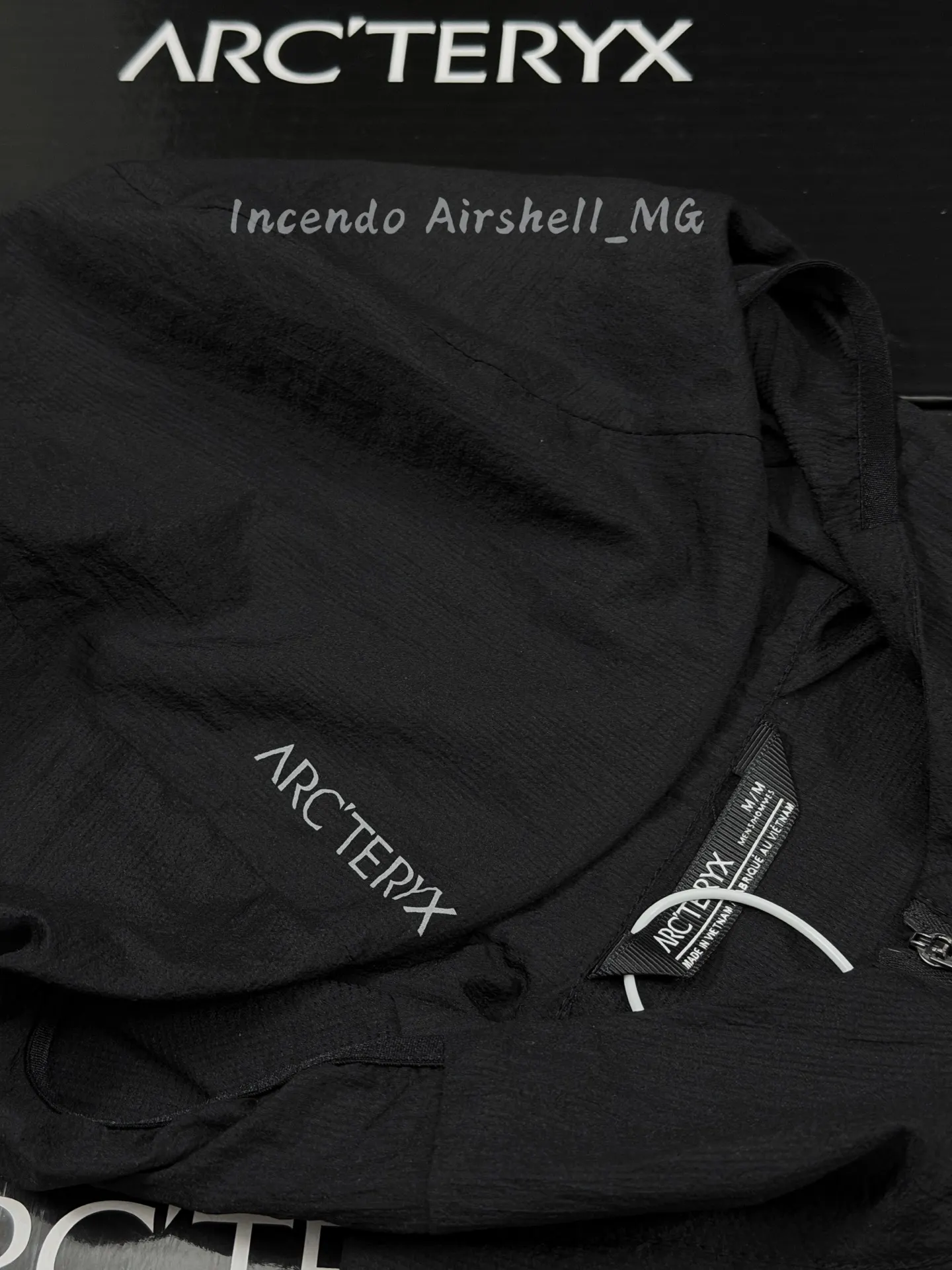 Incendo Airshell Hooded Windshell Jacket D30011072 — view 3