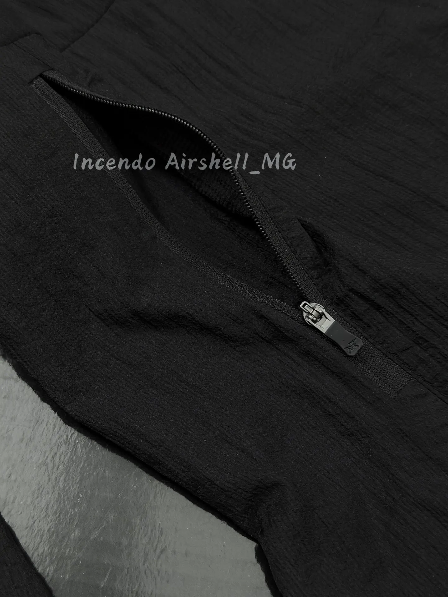 Incendo Airshell Hooded Windshell Jacket D30011072 — view 4