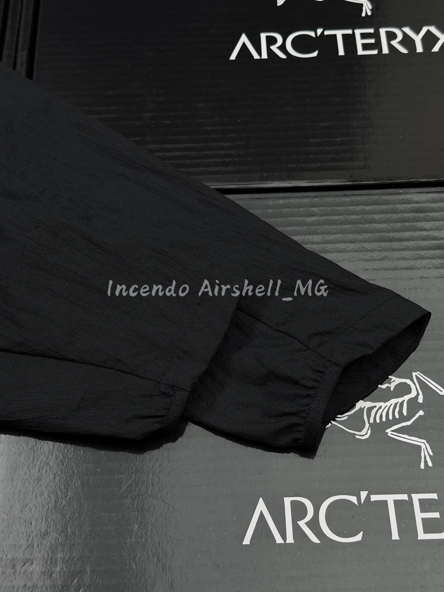 Incendo Airshell Hooded Windshell Jacket D30011072 — view 5